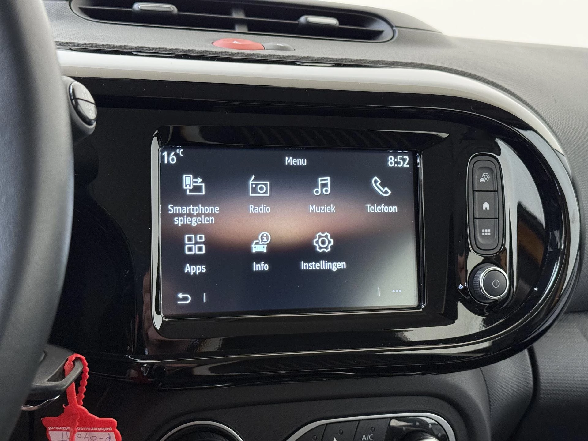 Renault-Twingo-image-15