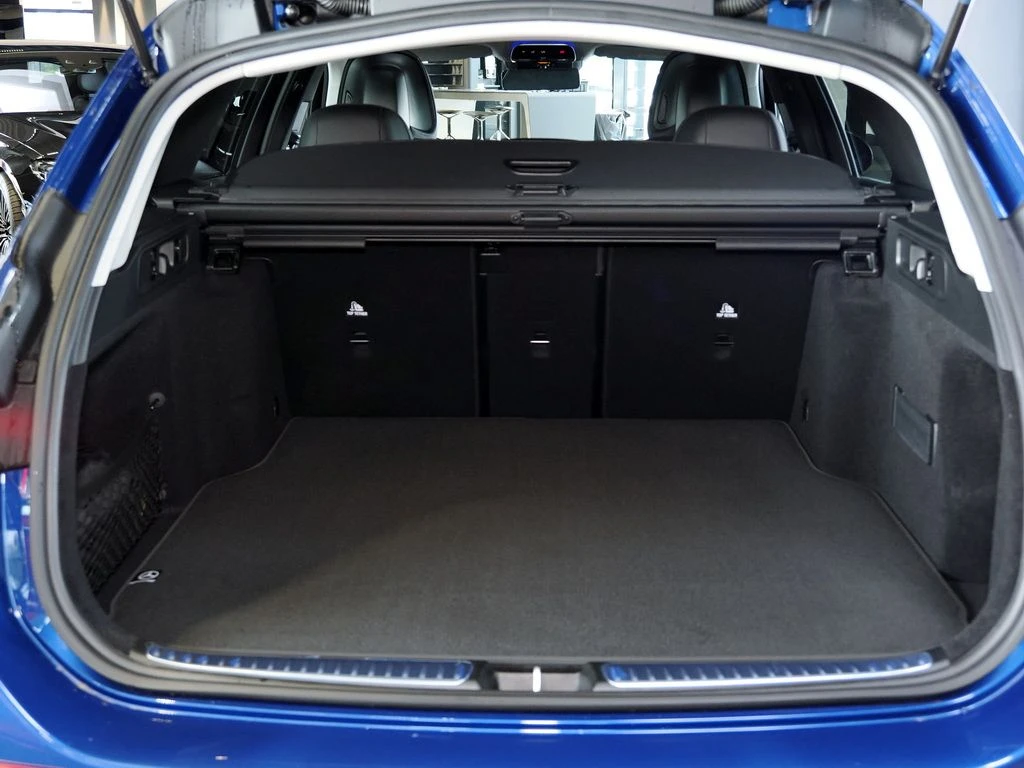 Mercedes-Benz-C-Klasse 200-image-13