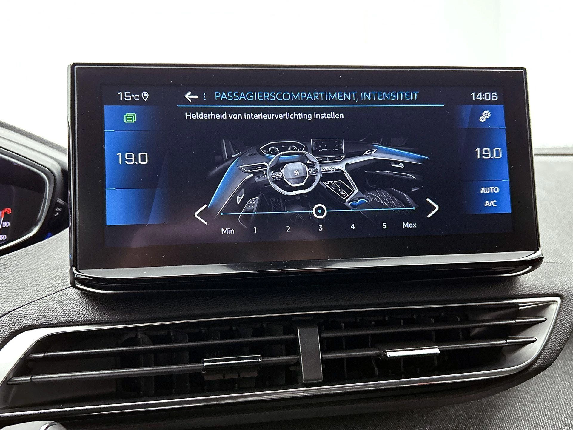 Peugeot-5008-image-41