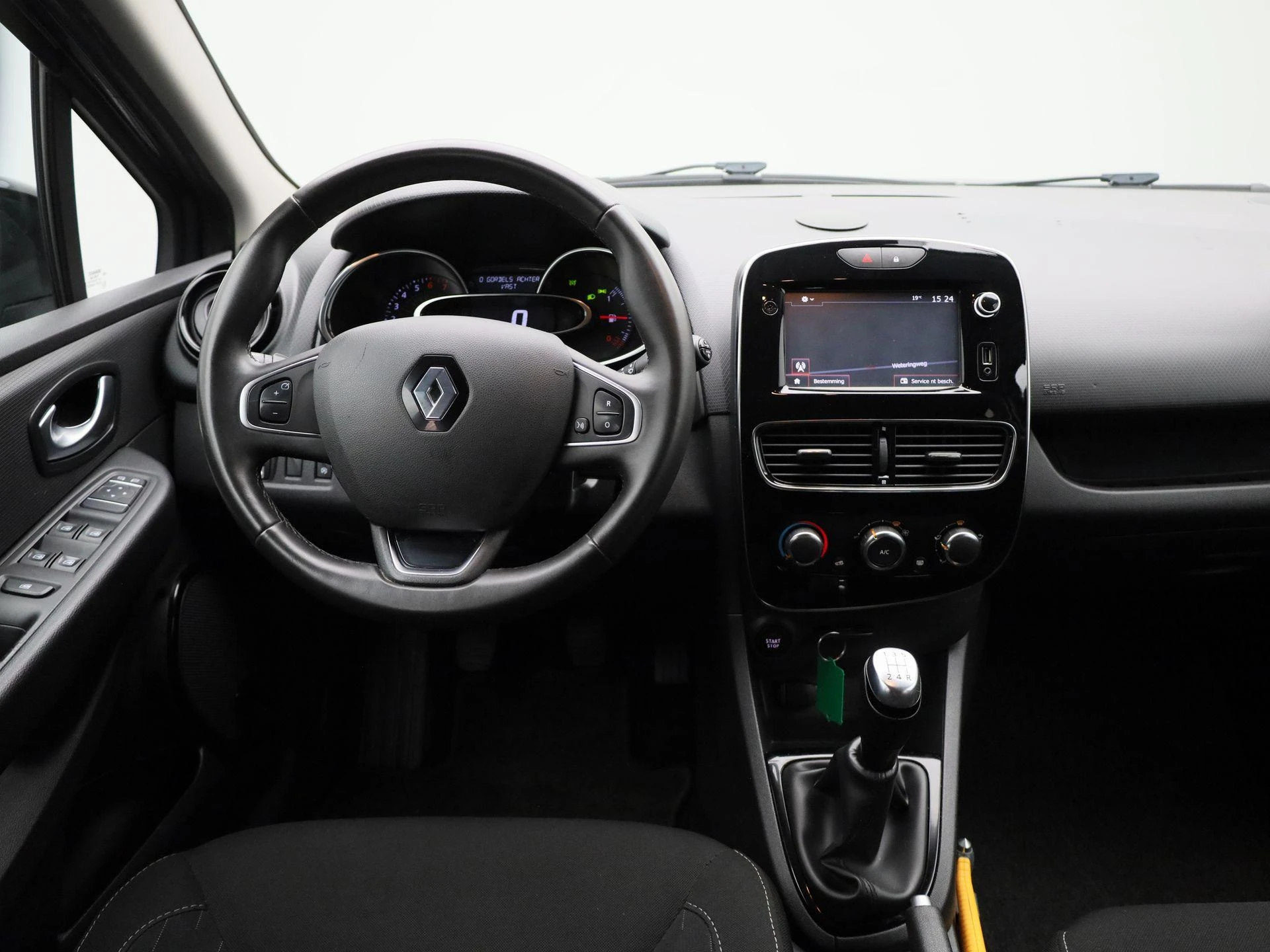 Renault-Clio-image-6