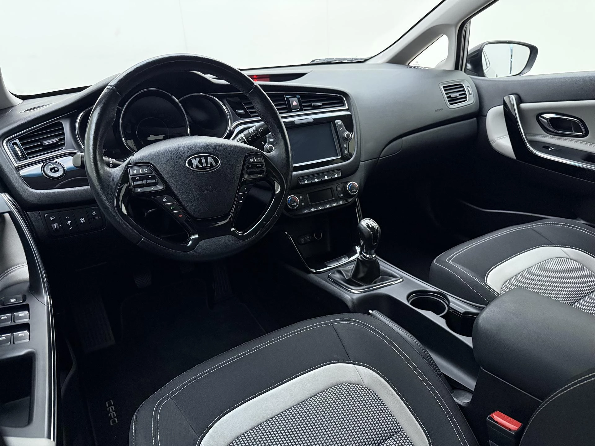 Kia-cee'd-image-14