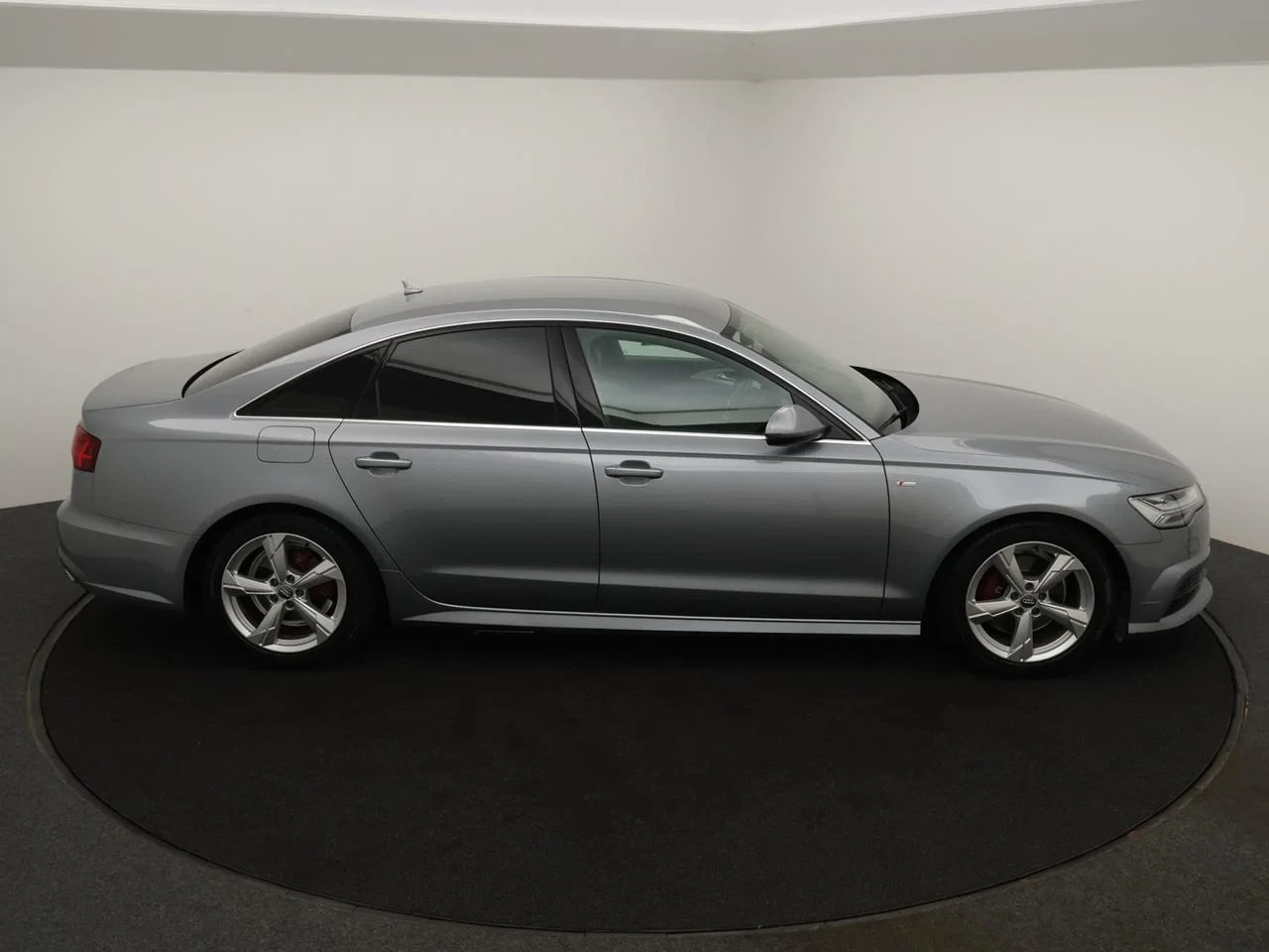 Audi A6 Dsl S-line exterior / interior - 2.0TDi - 150PK *LEDER*NAVI*SPORTSEATS*ZETELVERWARMING*BLTH*CRUISE*