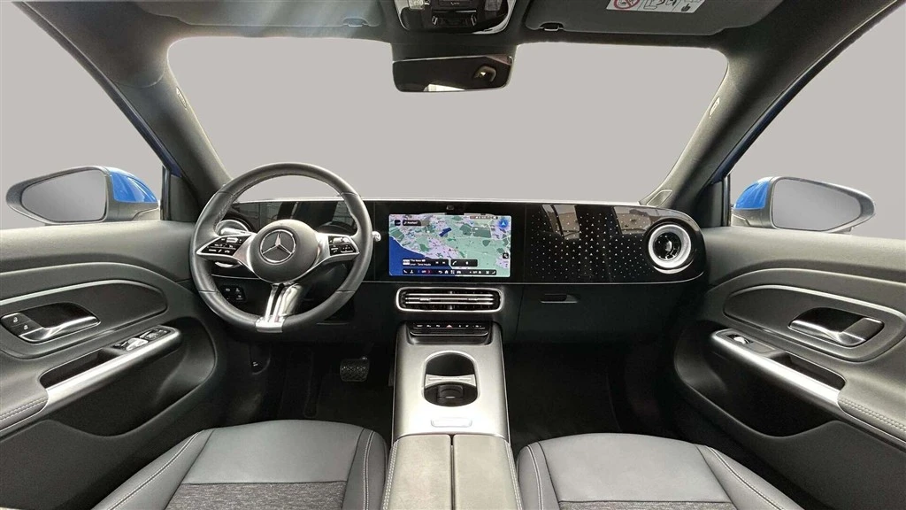 Mercedes-Benz-GLB-image-13