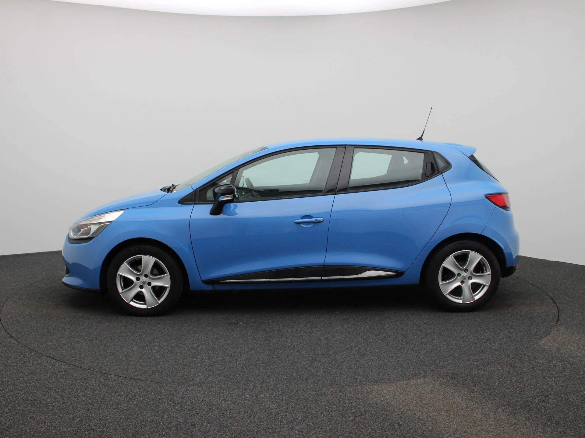 Renault-Clio-image-3