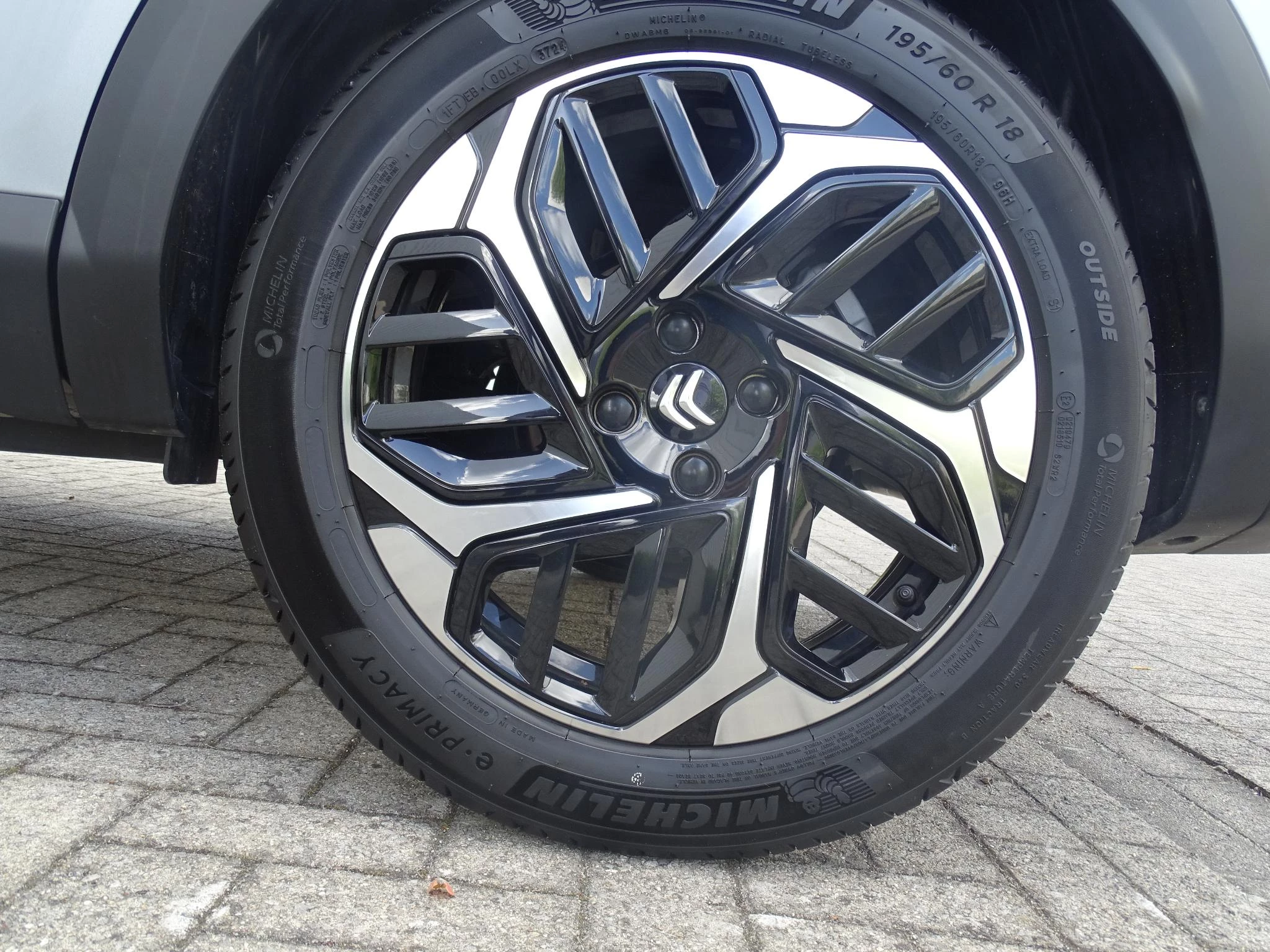 Citroën C4 1.2 Hybride 136 ë-DCS6 MAX