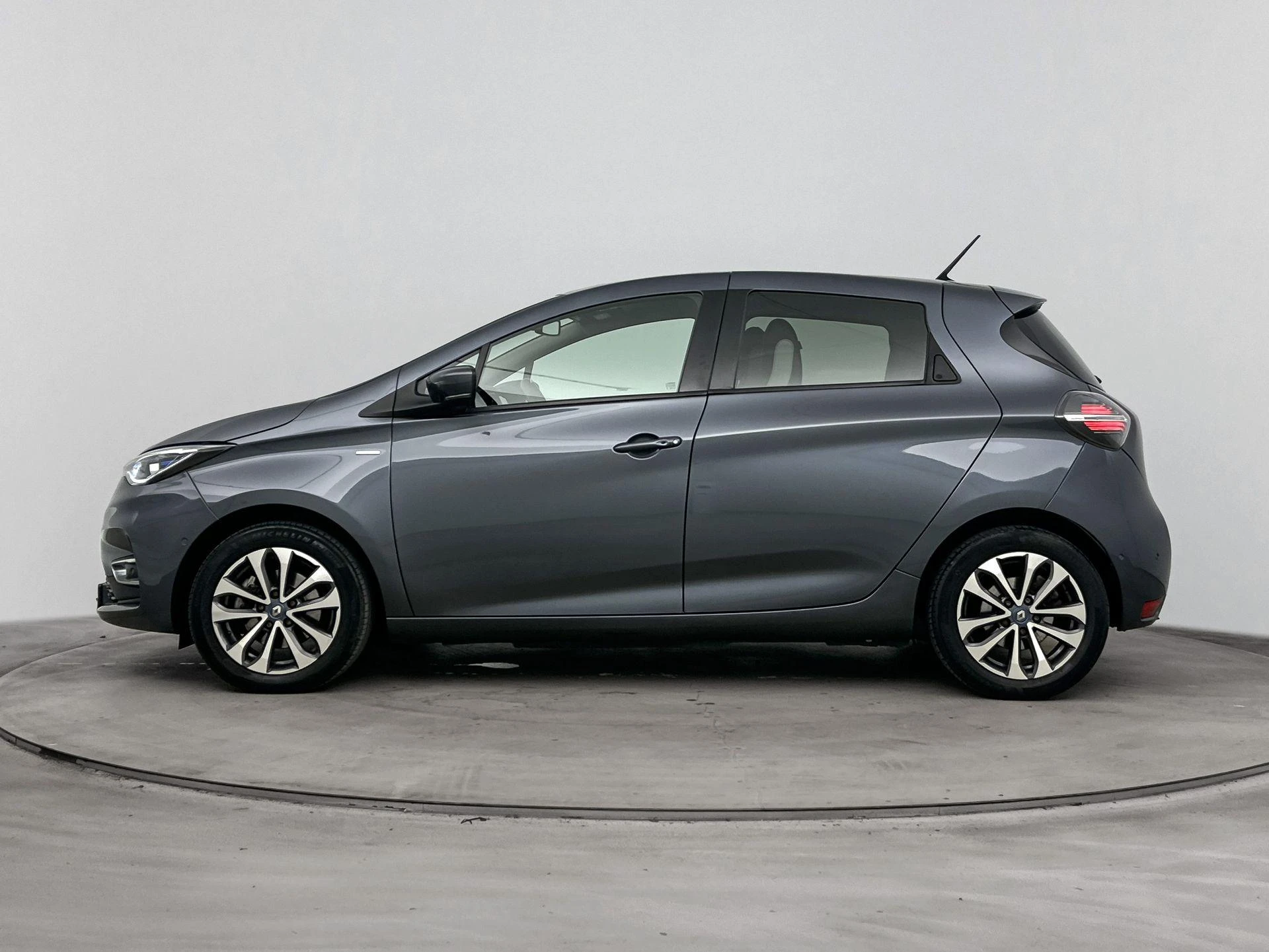 Renault-ZOE-image-1