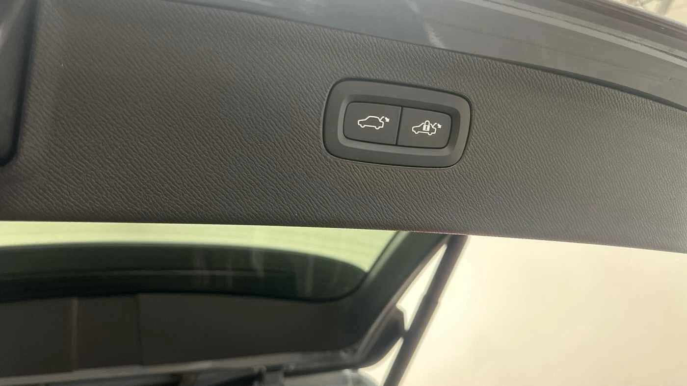 Volvo-XC90-image-14