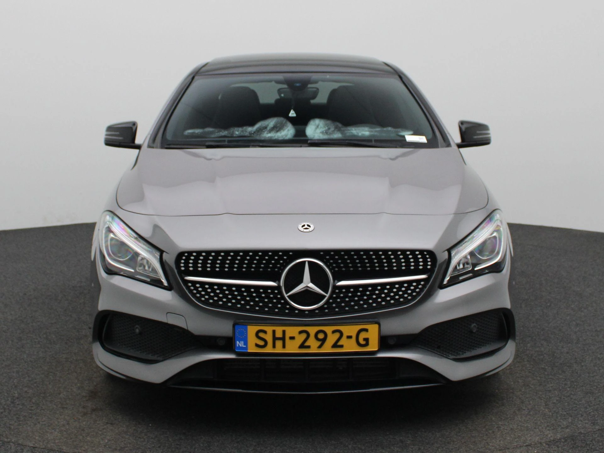 Mercedes-Benz-CLA-image-2