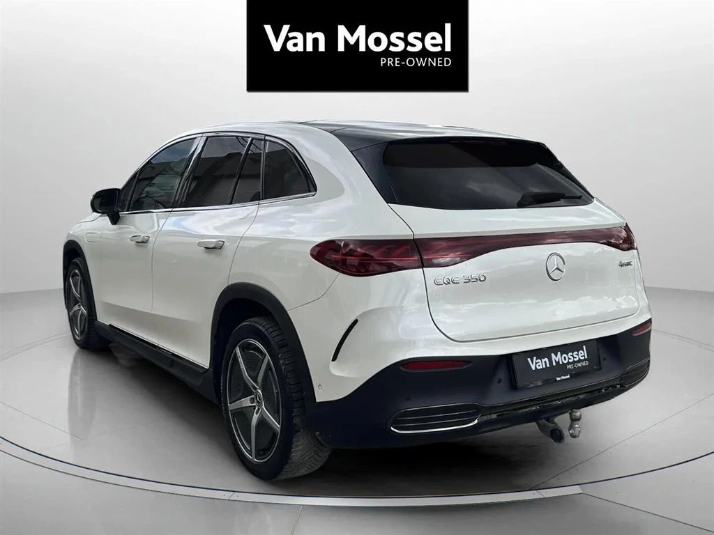 Mercedes-Benz-EQE-image-6