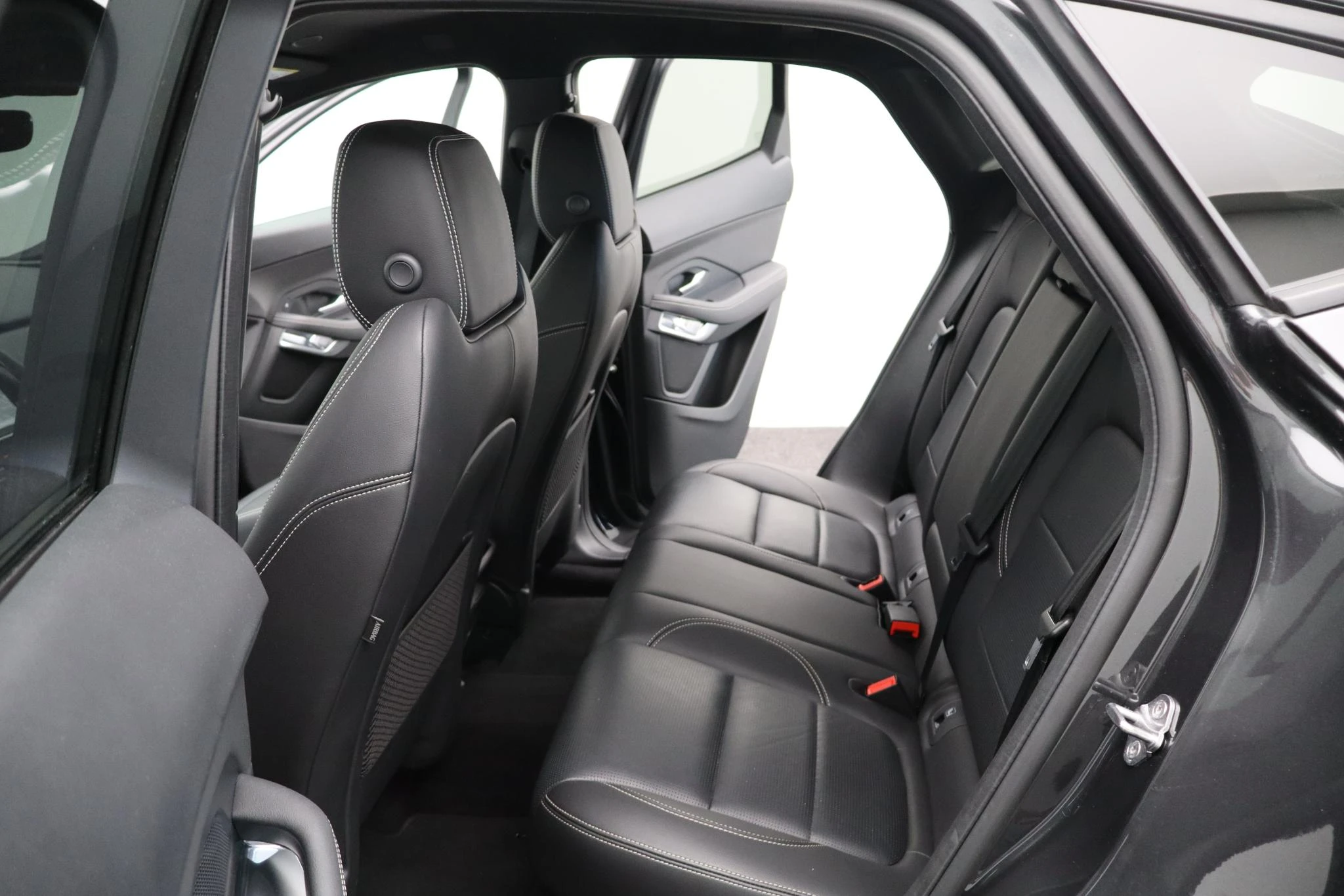 Jaguar-E-PACE-image-12