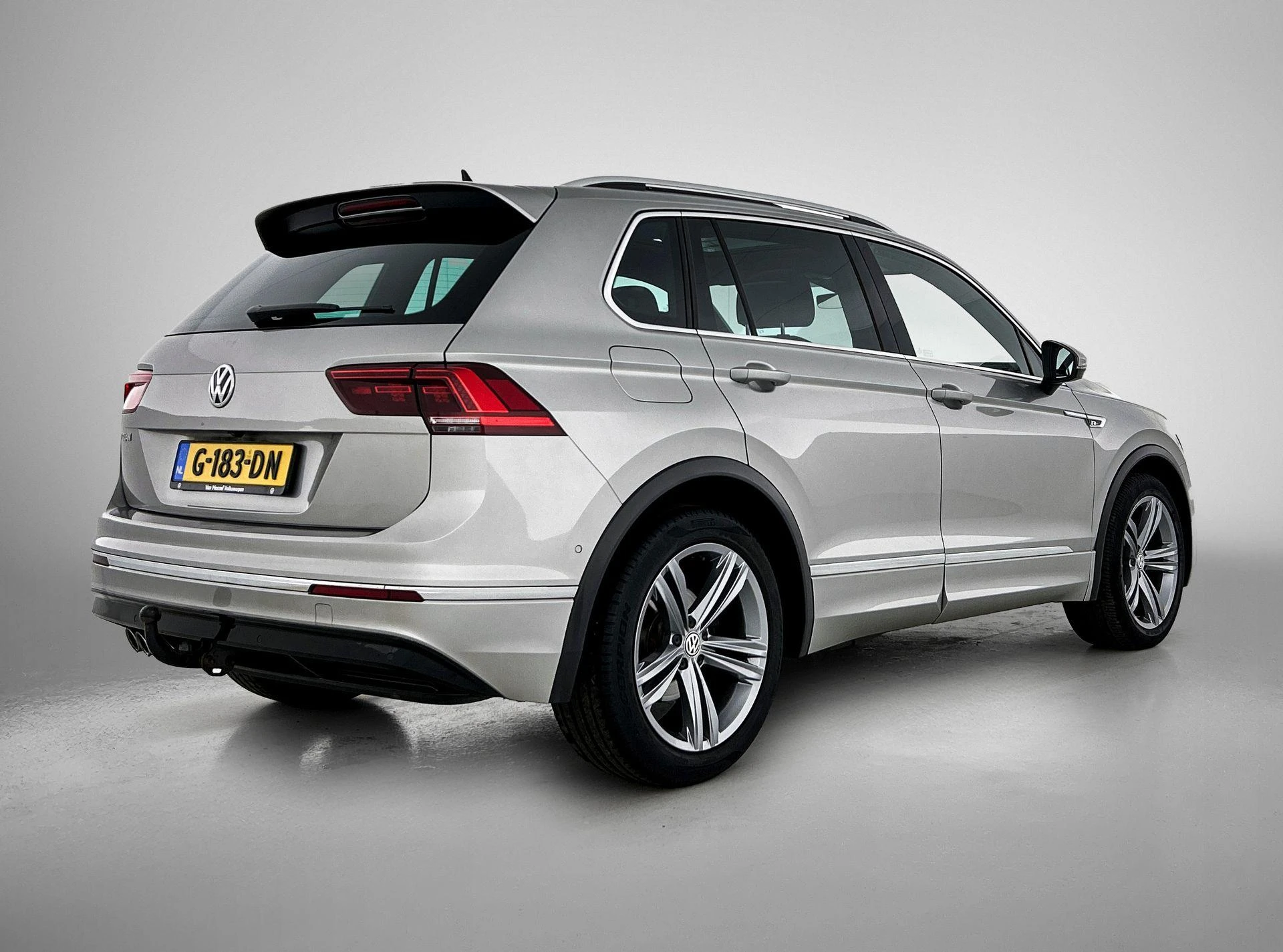 Volkswagen-Tiguan-image-3