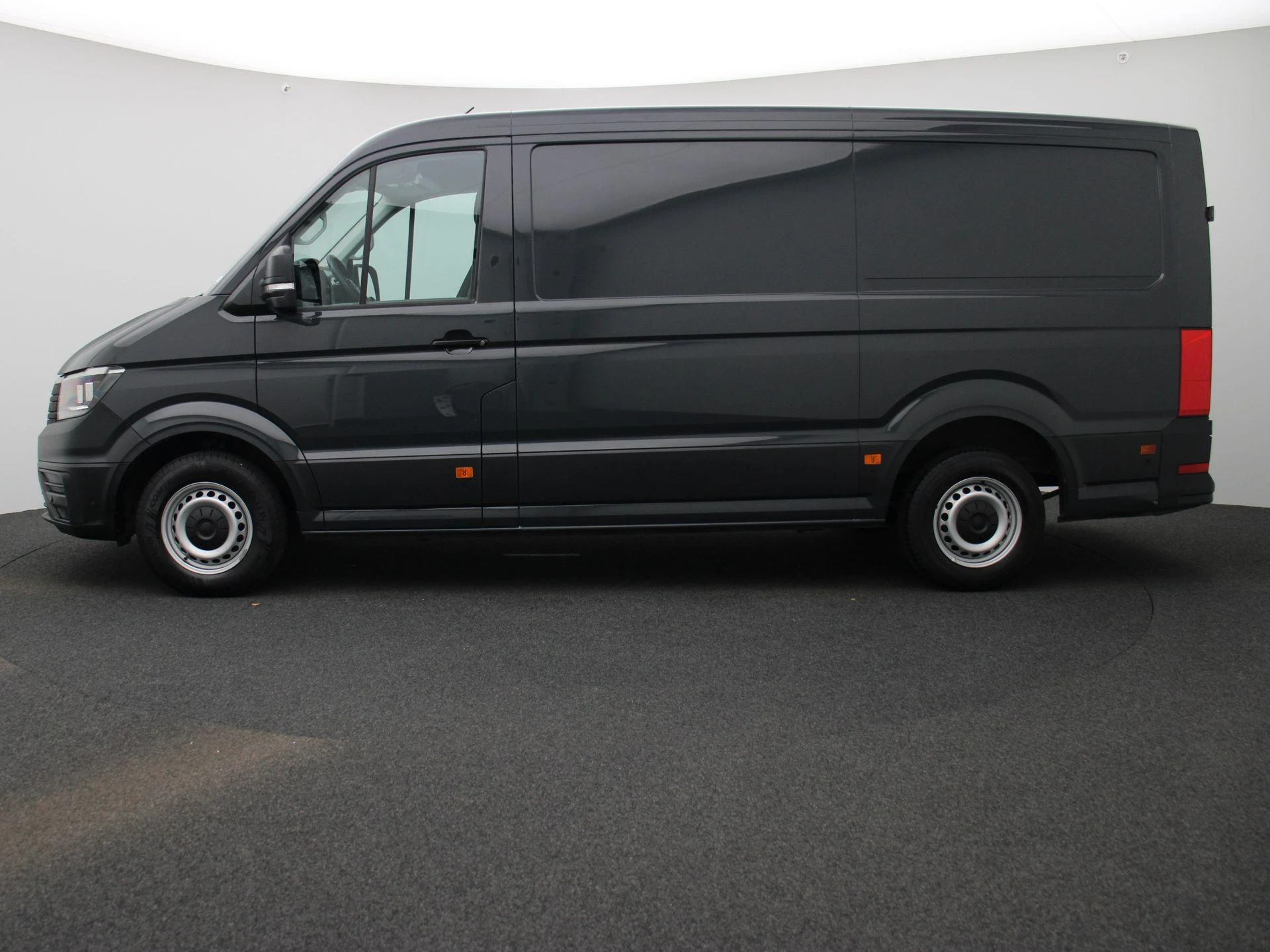 Volkswagen-Crafter-image-3