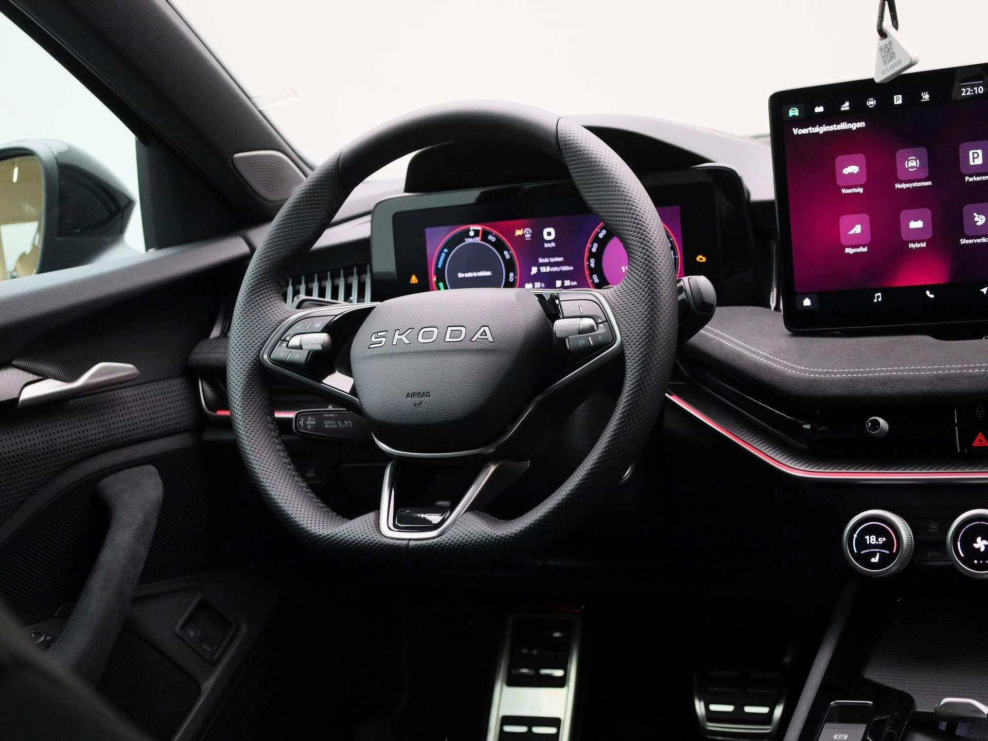Škoda Superb Combi 1.5 TSI PHEV Sportline Business 204 PK