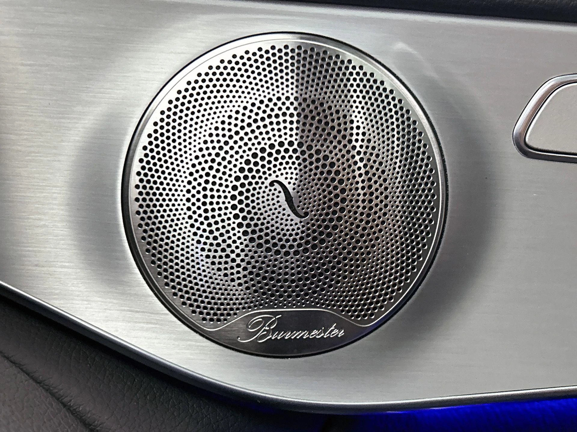 Mercedes-Benz-GLC-image-13