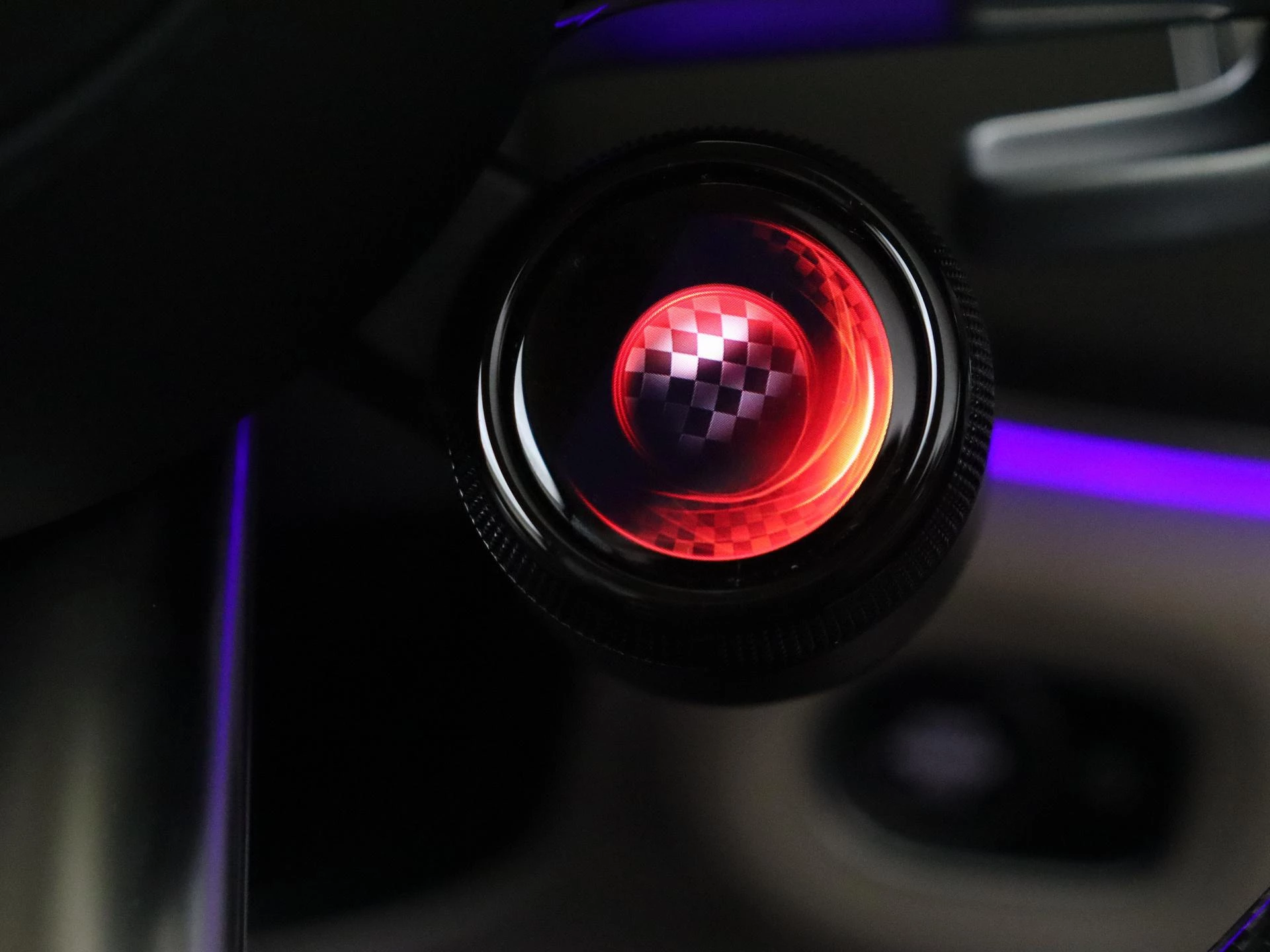 Mercedes-Benz-GLE-image-24