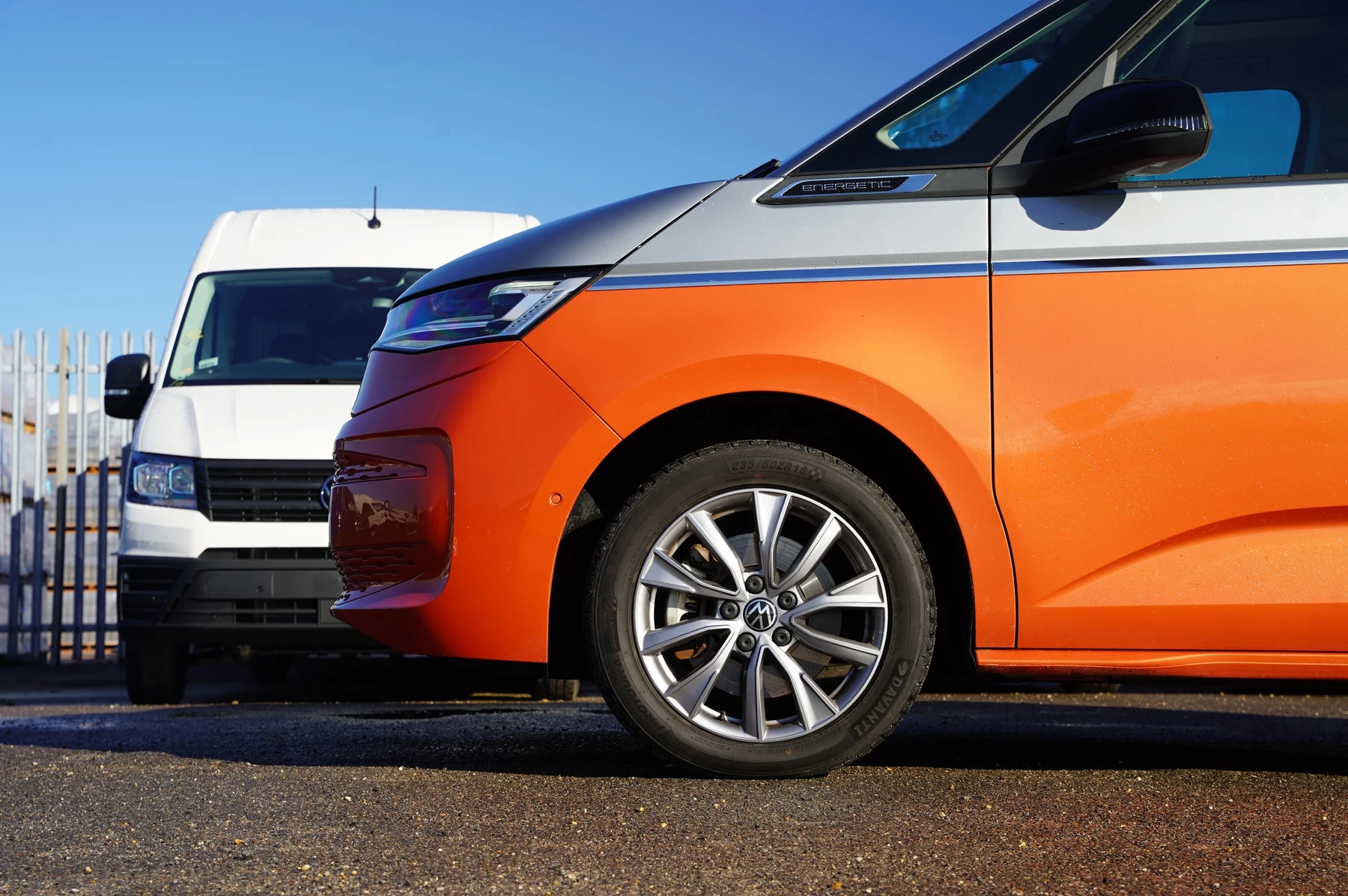 Volkswagen-Multivan-image-4