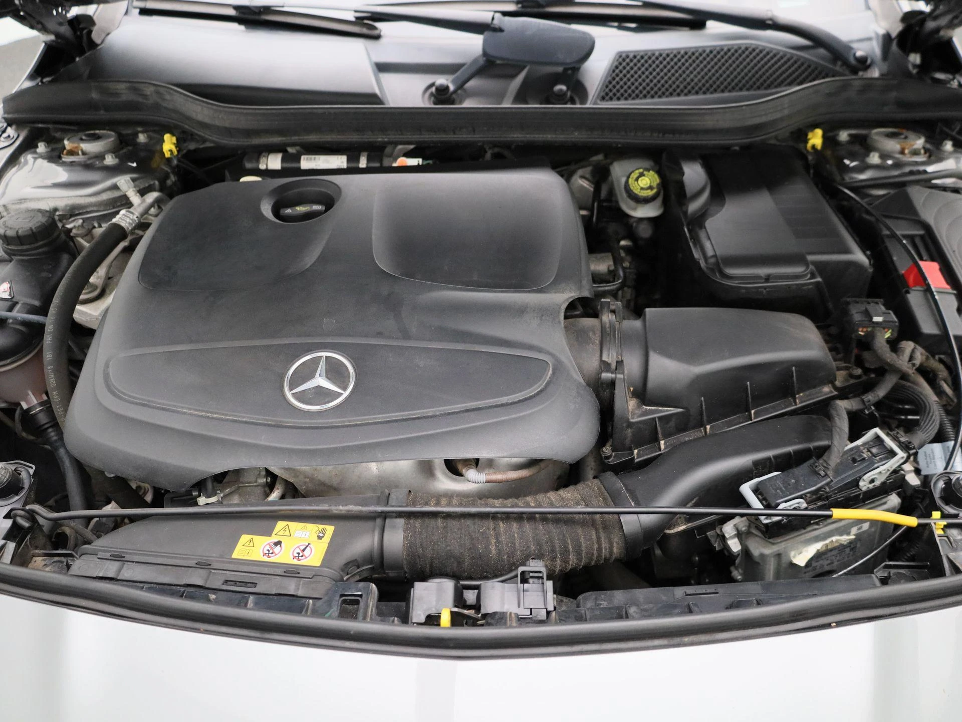 Mercedes-Benz-CLA-image-37