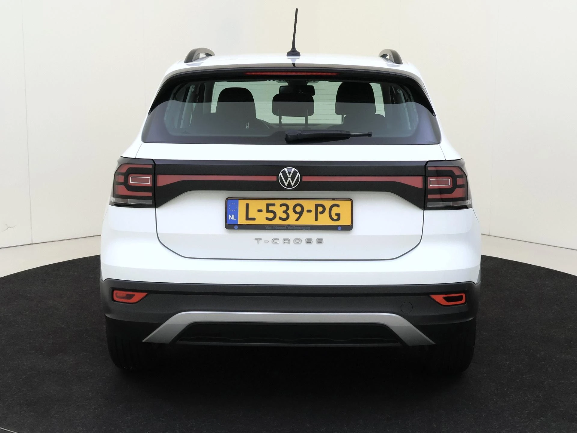 Volkswagen-T-Cross-image-6