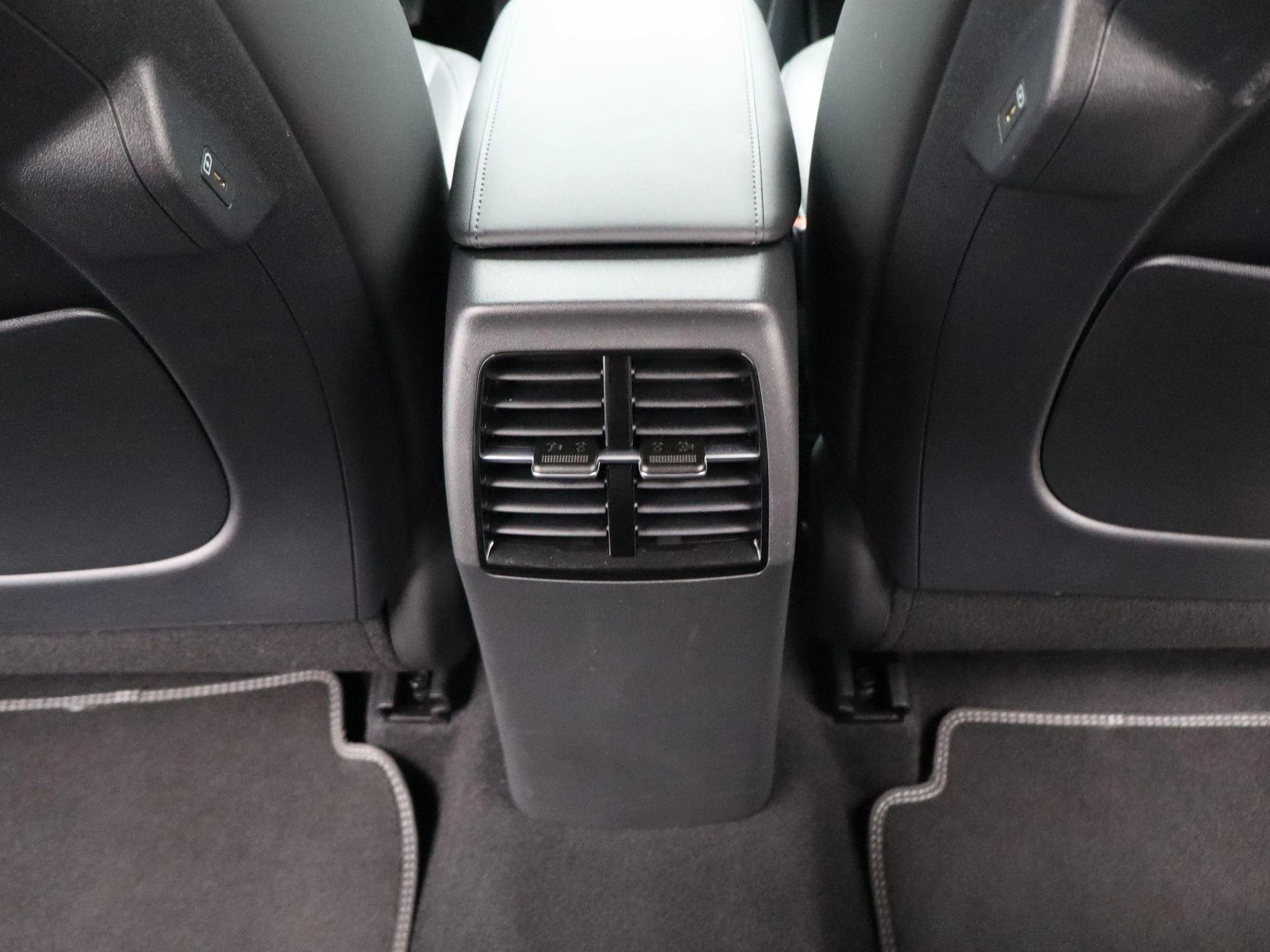 Kia-Niro-image-26