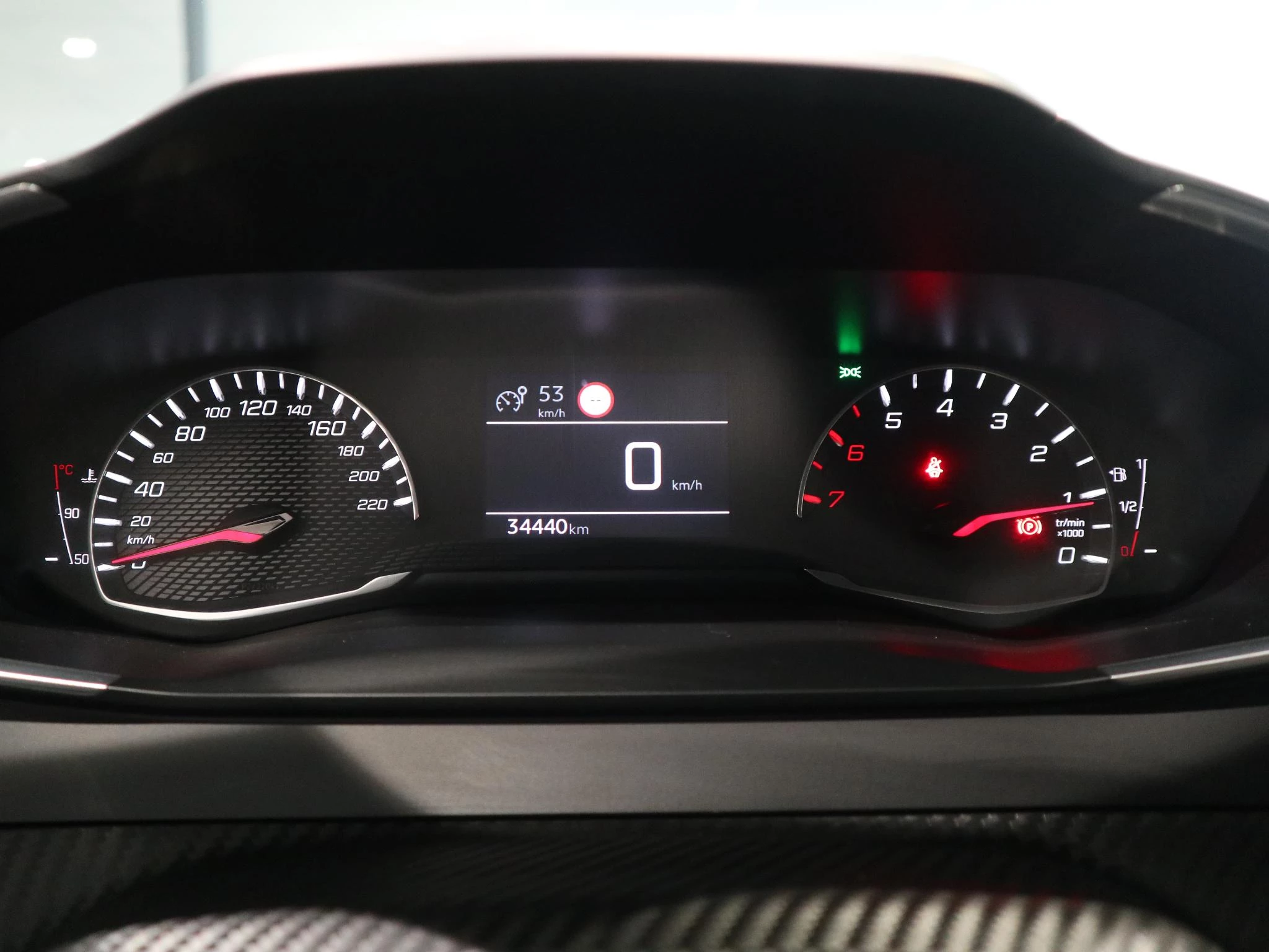 Peugeot-208-image-11