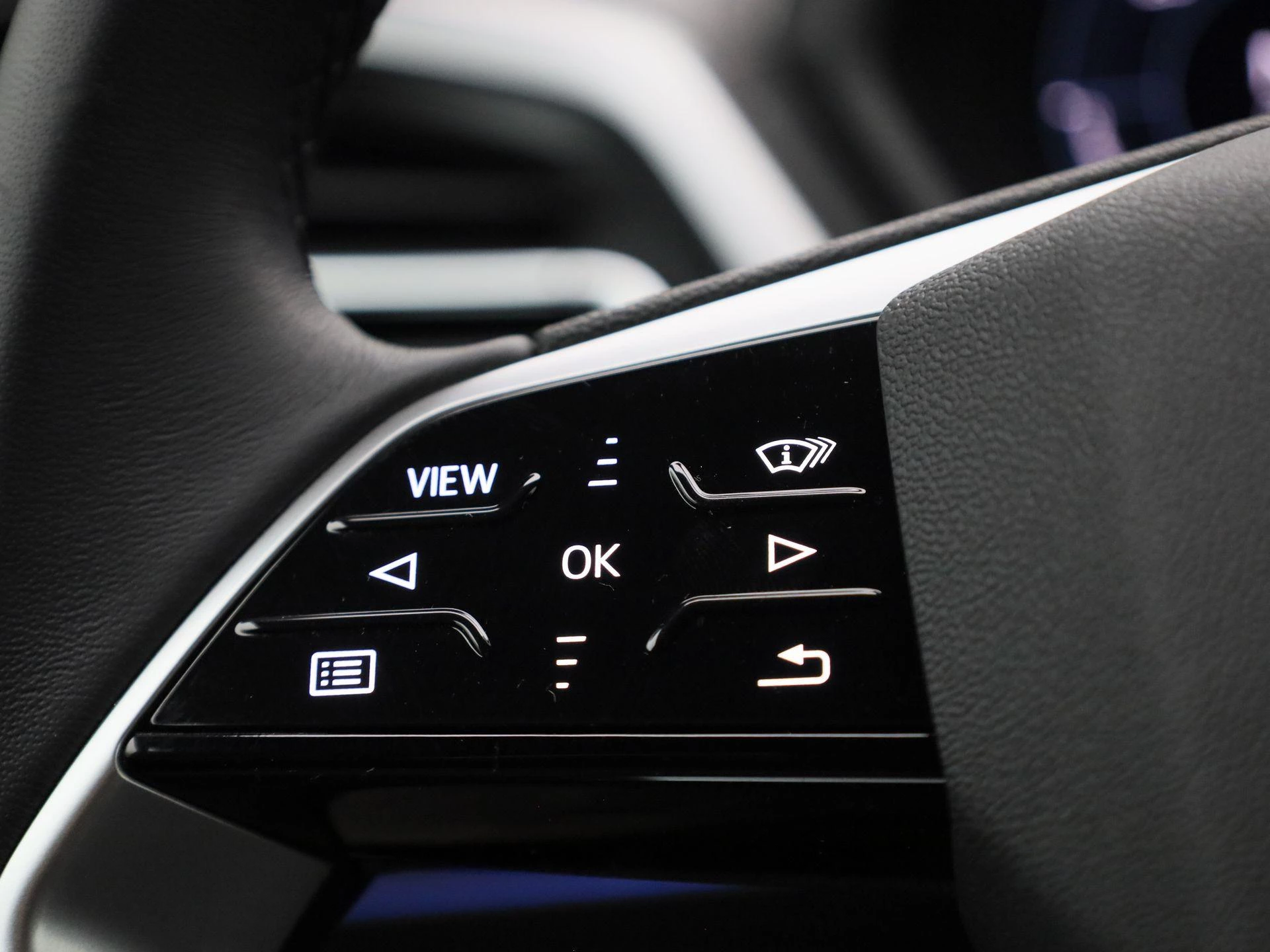 Audi-Q4 e-tron-image-18