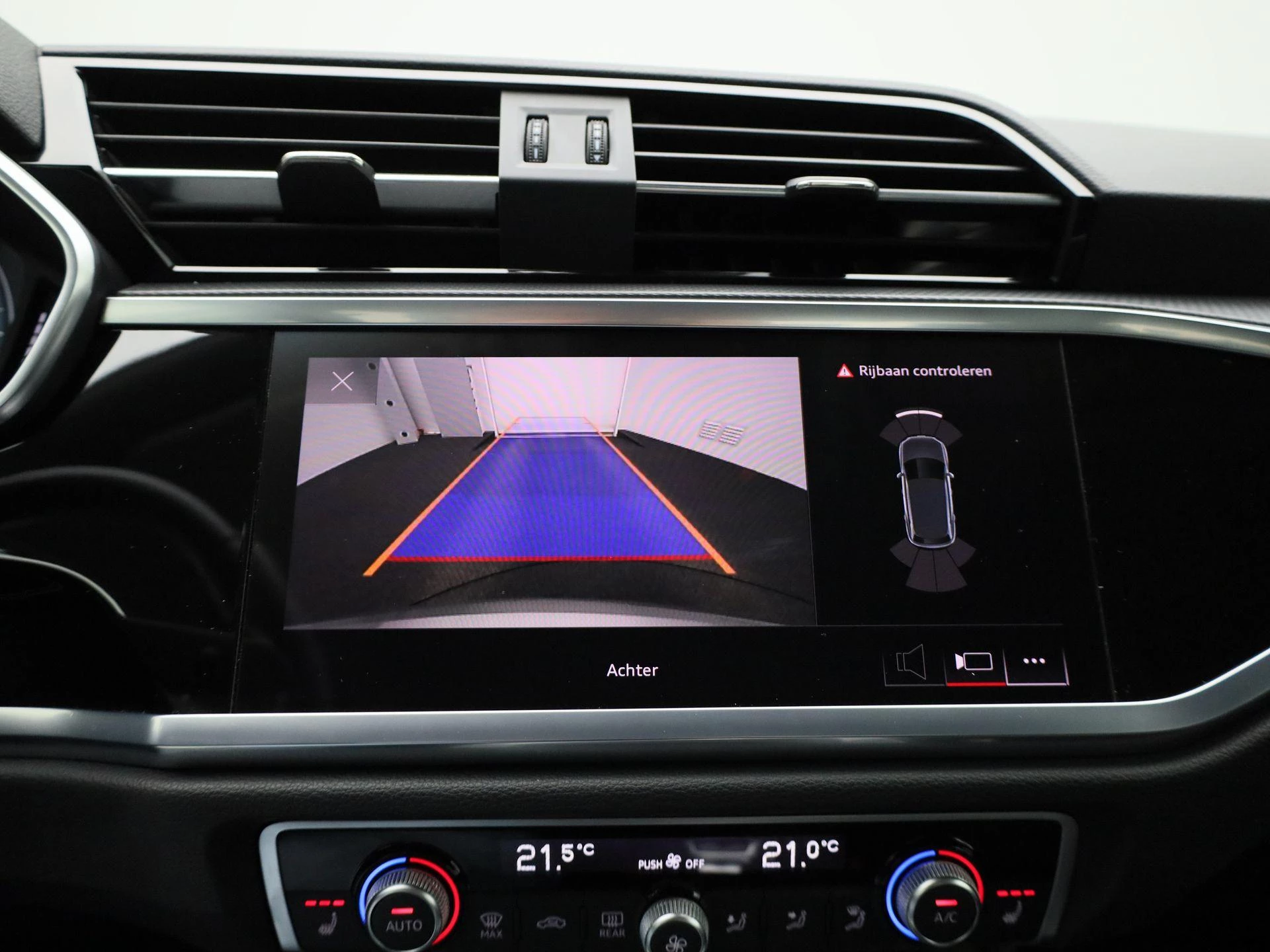 Audi-Q3-image-26