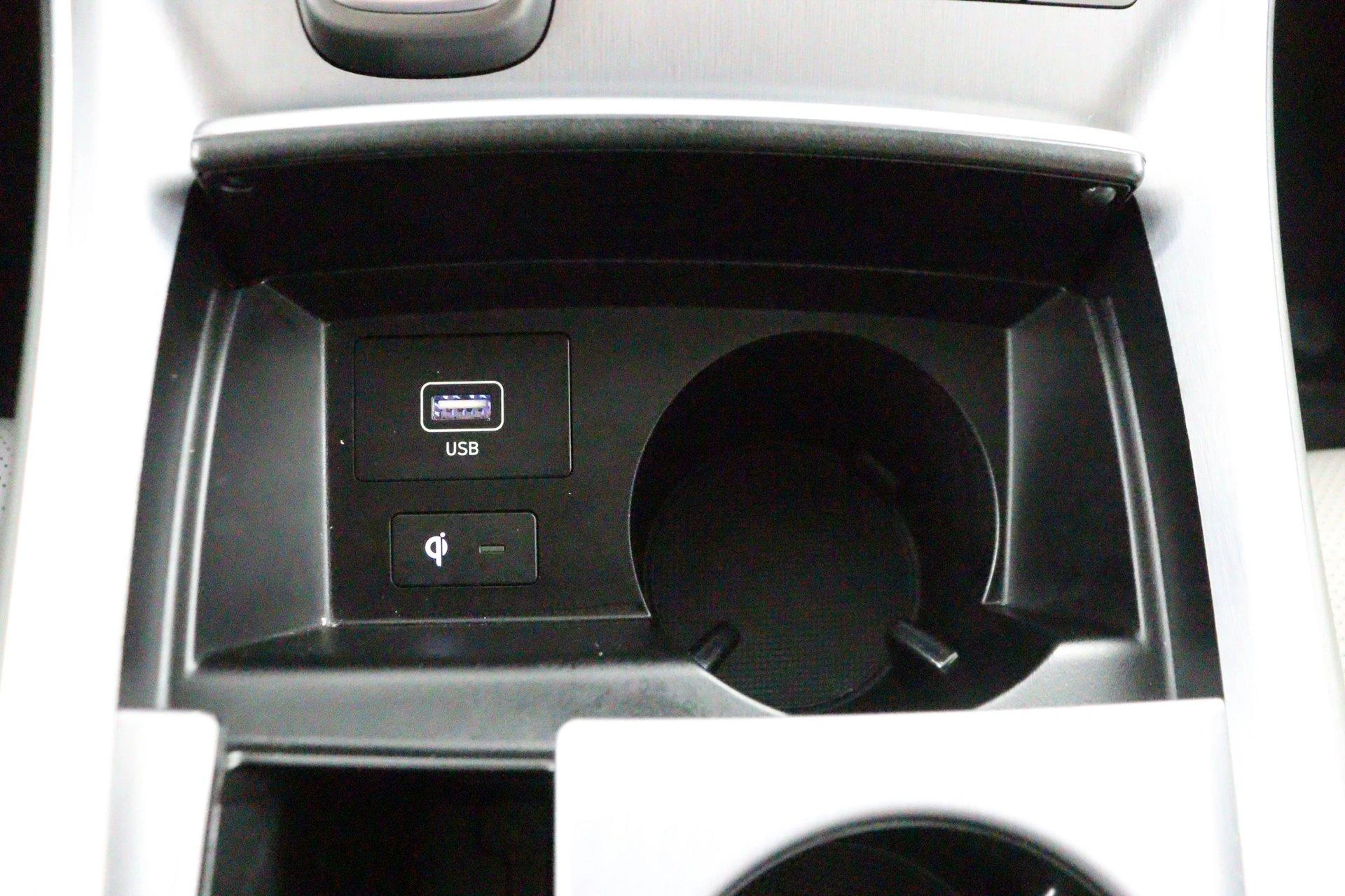 Hyundai-Santa Fe-image-68
