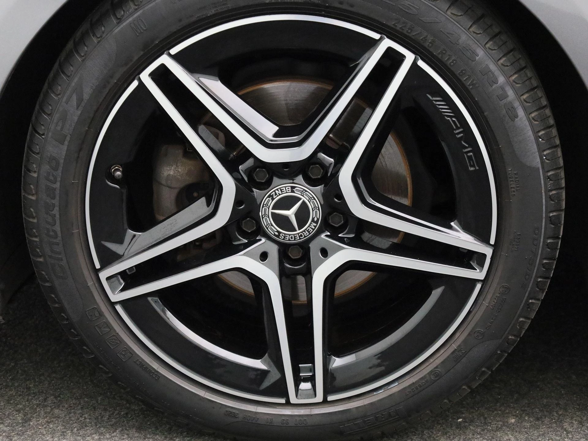 Mercedes-Benz A-Klasse 180 Business Solution AMG