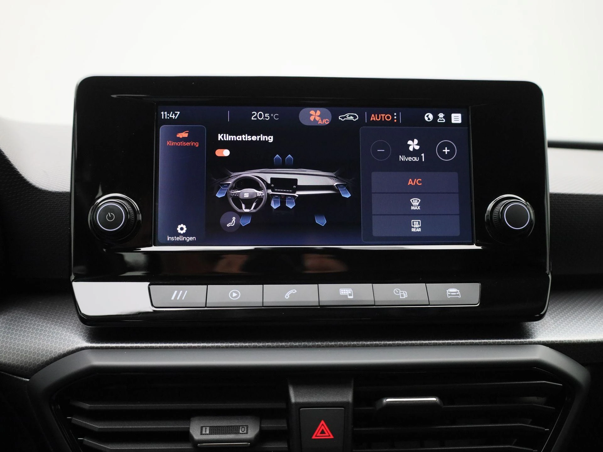 SEAT-Leon-image-16