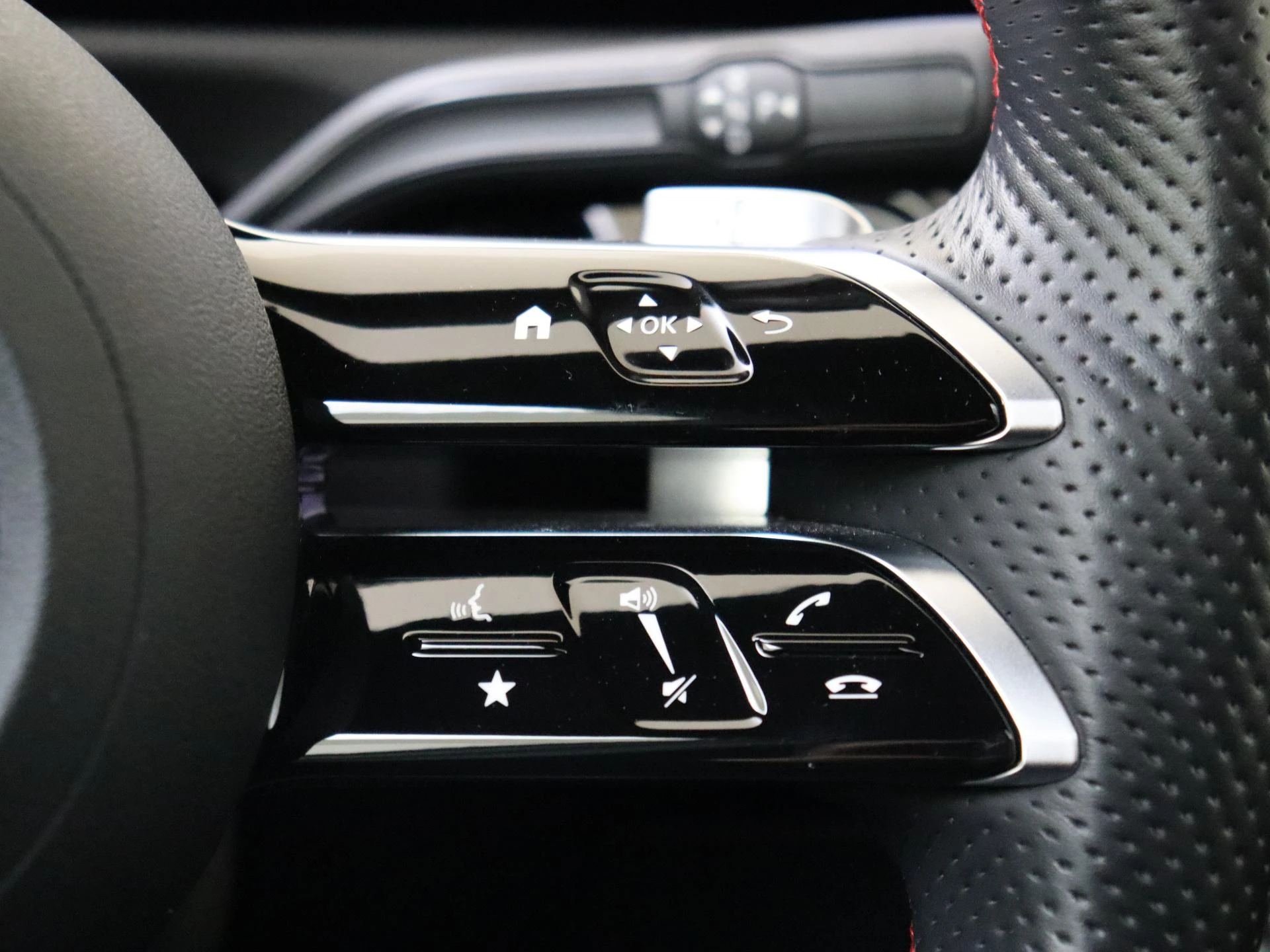 Mercedes-Benz-A-Klasse-image-12