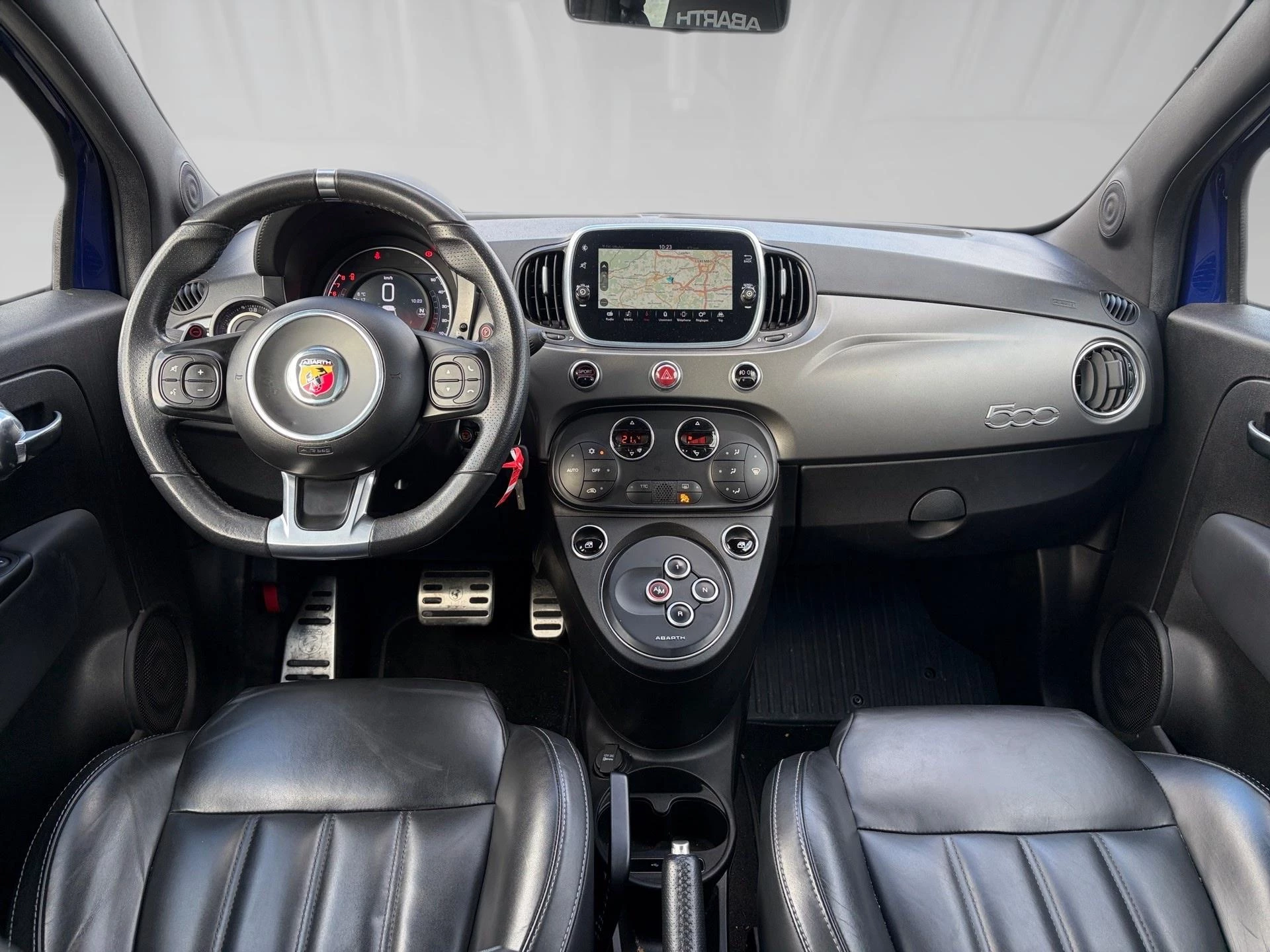Abarth-595-image-6
