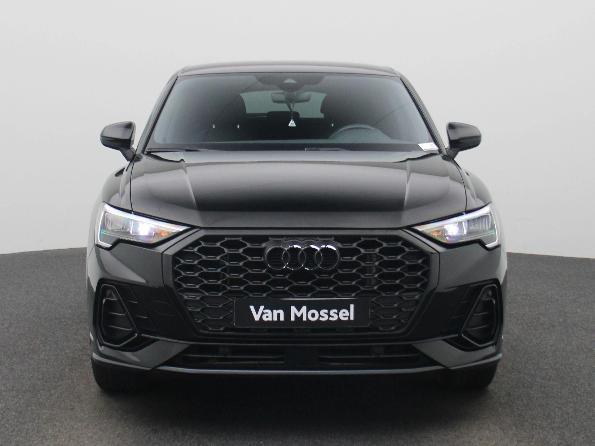Audi-Q3-image-2