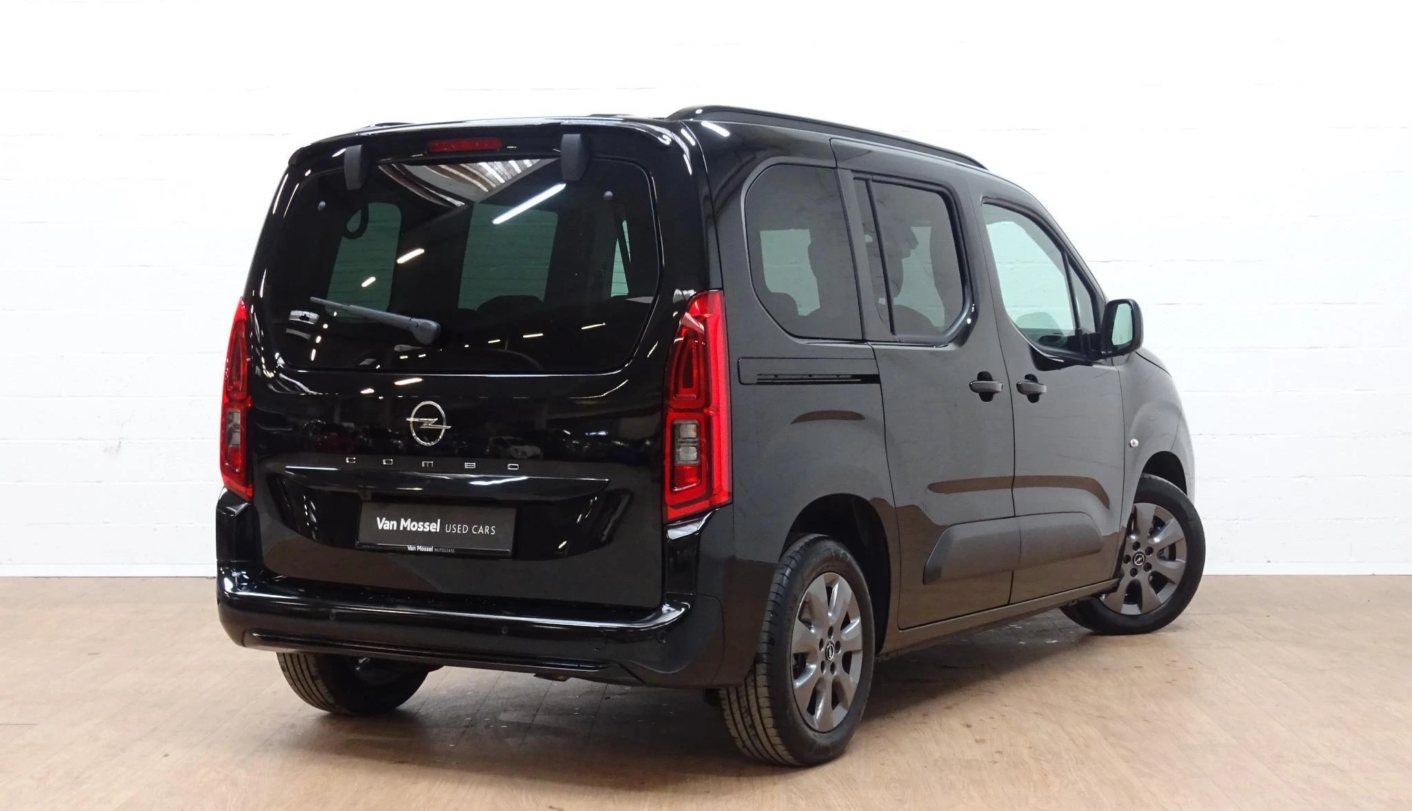Opel Combo Life 1.5 Turbo D 130 MT6
