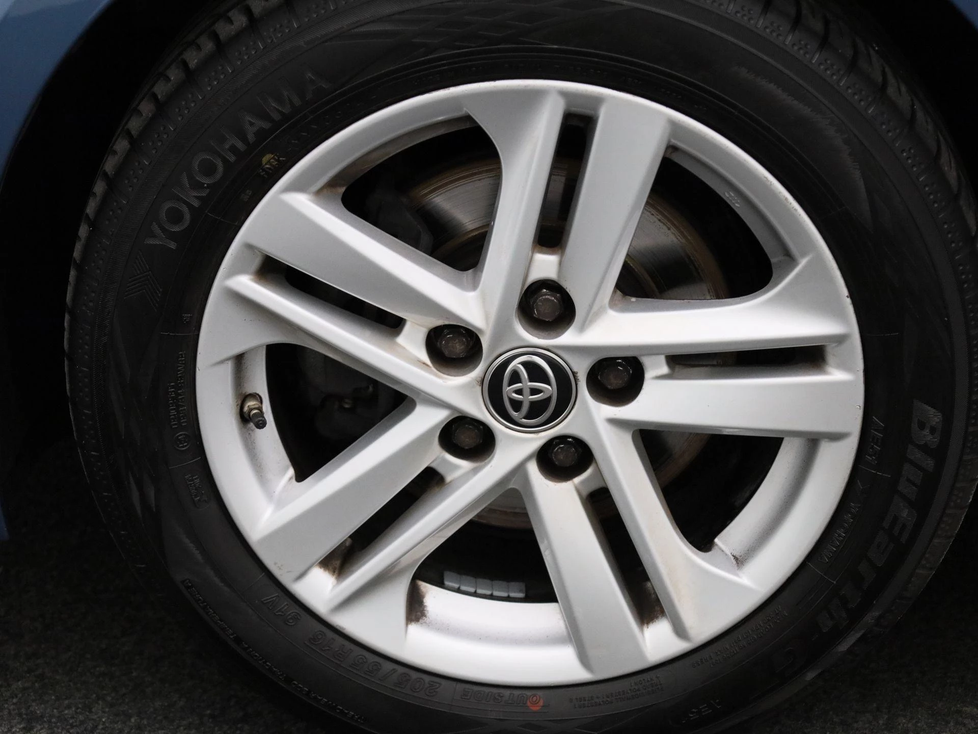Toyota-Corolla Touring Sports-image-11