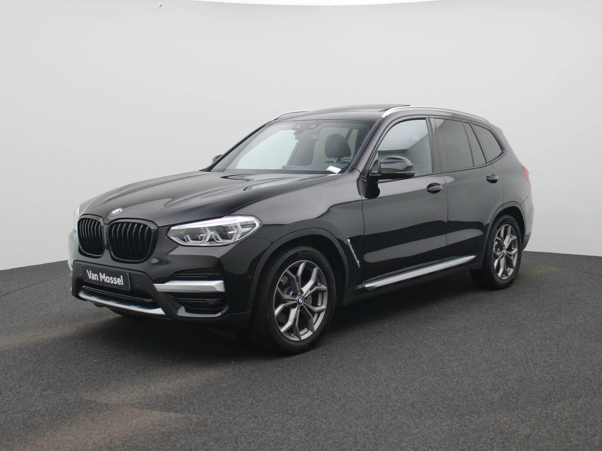 BMW-X3-image-0