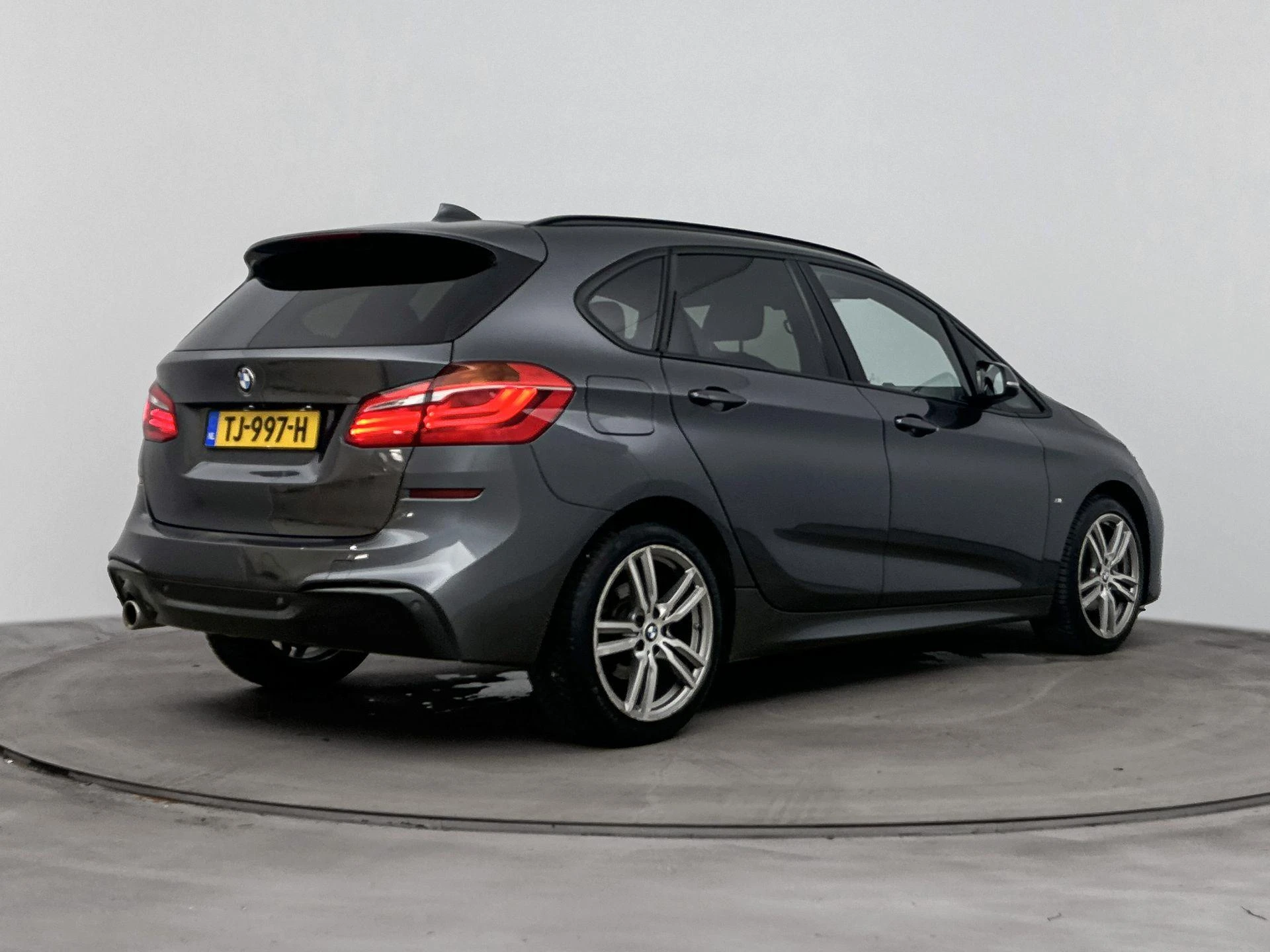 BMW-2 Serie-image-3