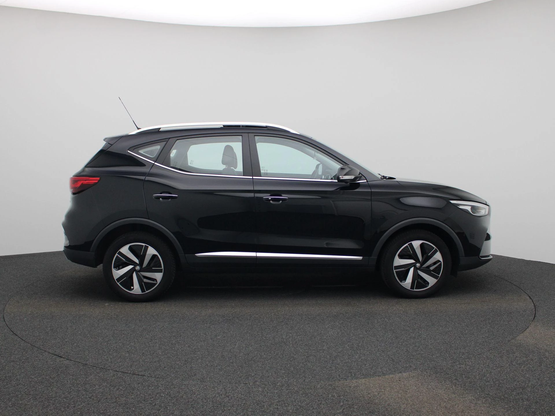 MG-ZS EV-image-5