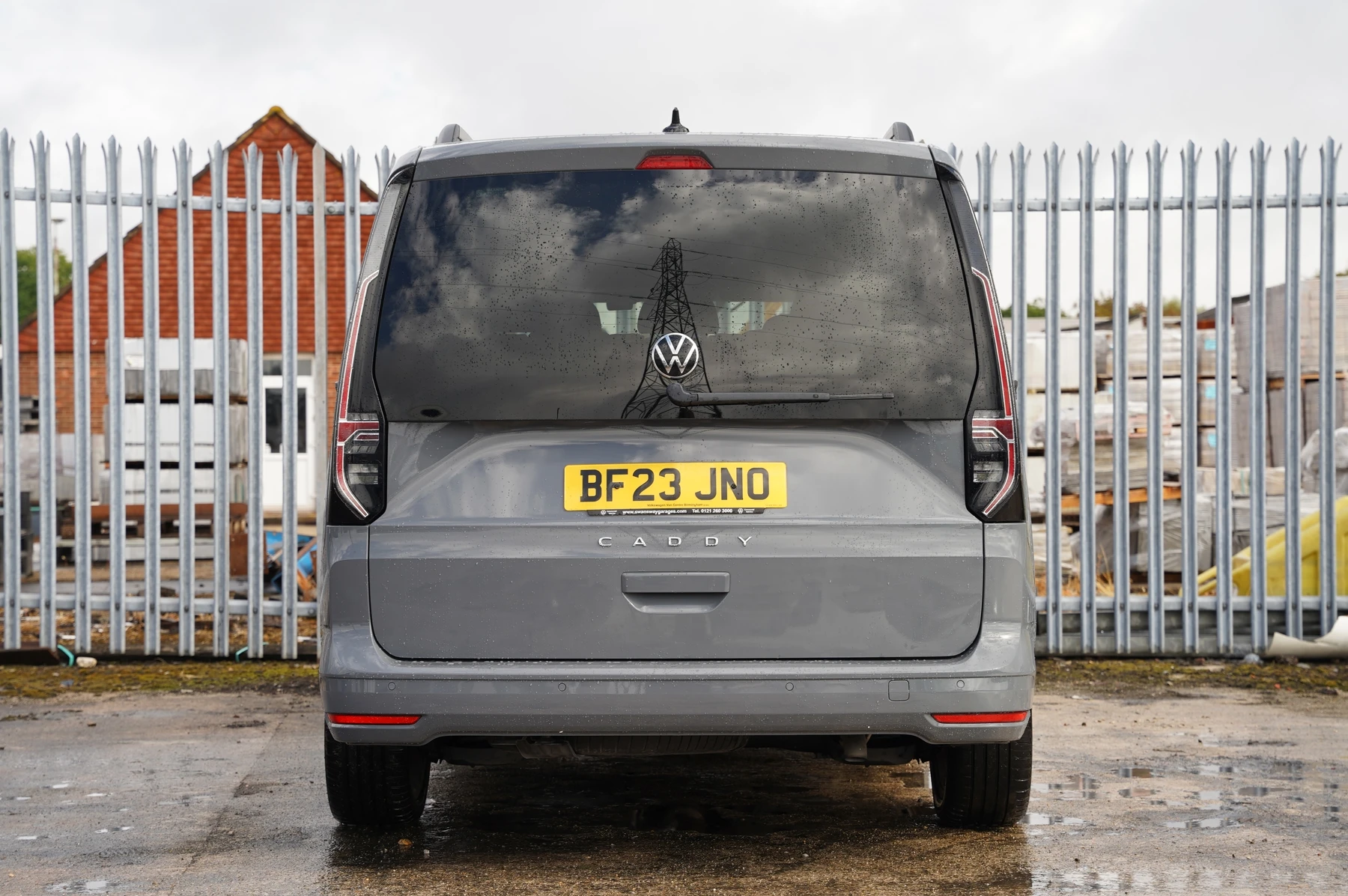 Volkswagen-Caddy-image-15