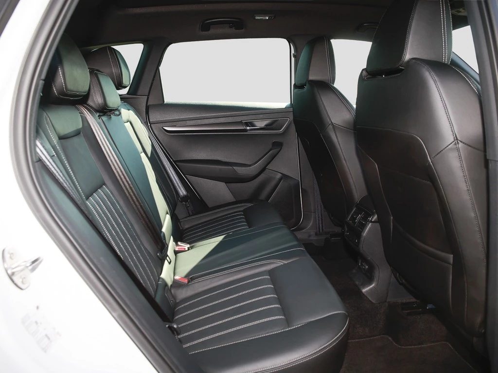 Škoda Karoq 1.5 TSI DSG Sportline Navi, Pano