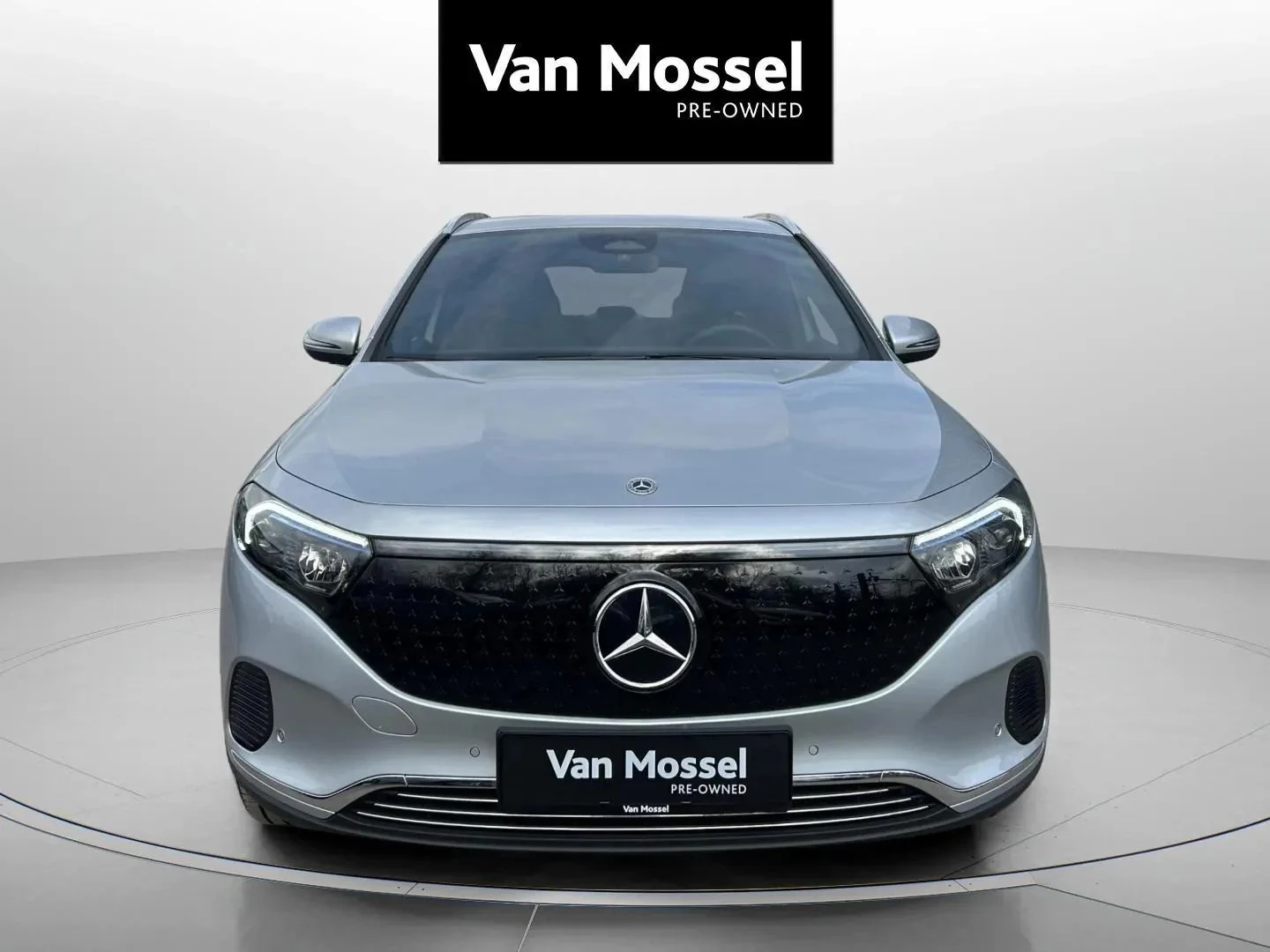 Mercedes-Benz-EQA-image-1