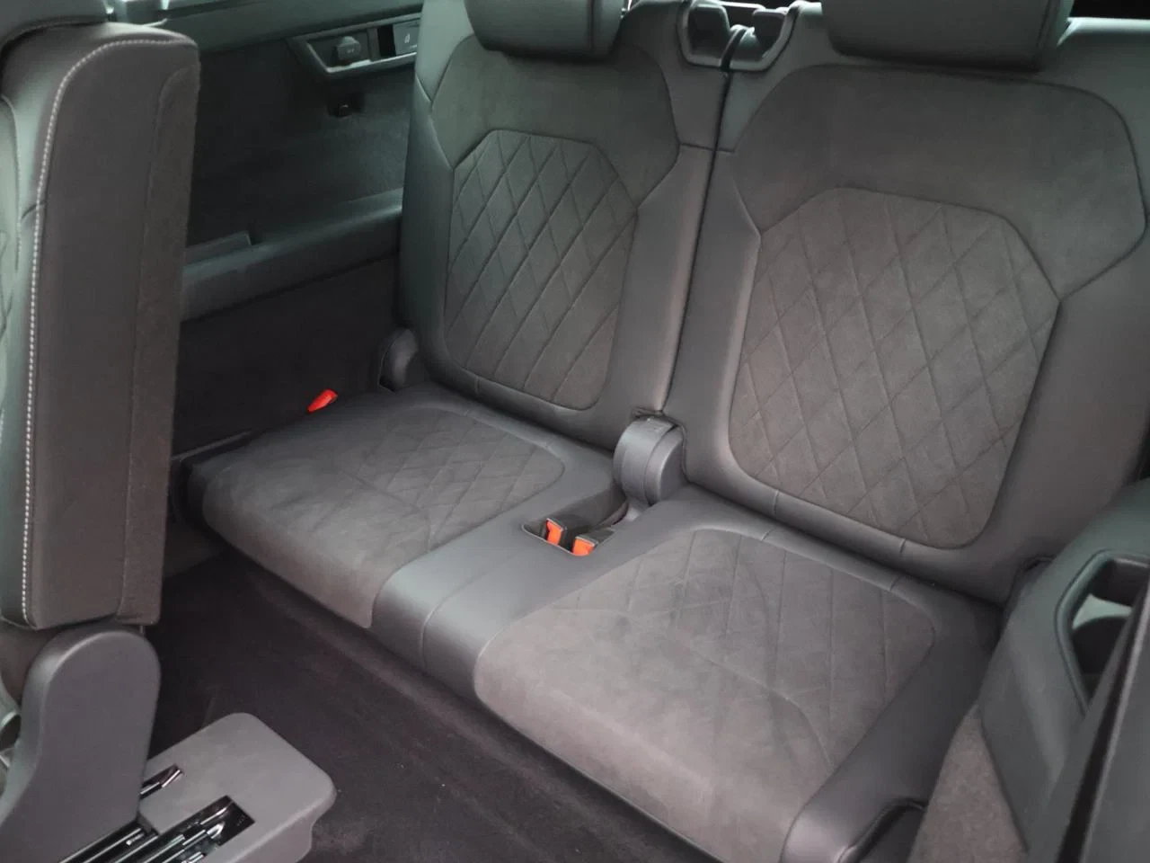 Škoda Kodiaq Kodiaq 2.0TSI 4x4 Sportline 190PK *AUTOMAAT*PANODAK*7 ZITPLAATSEN*TREKHAAK*LEDER*ALCANTARA*SPORTZETELS*CAMERA*CRUISE*PDC*...*