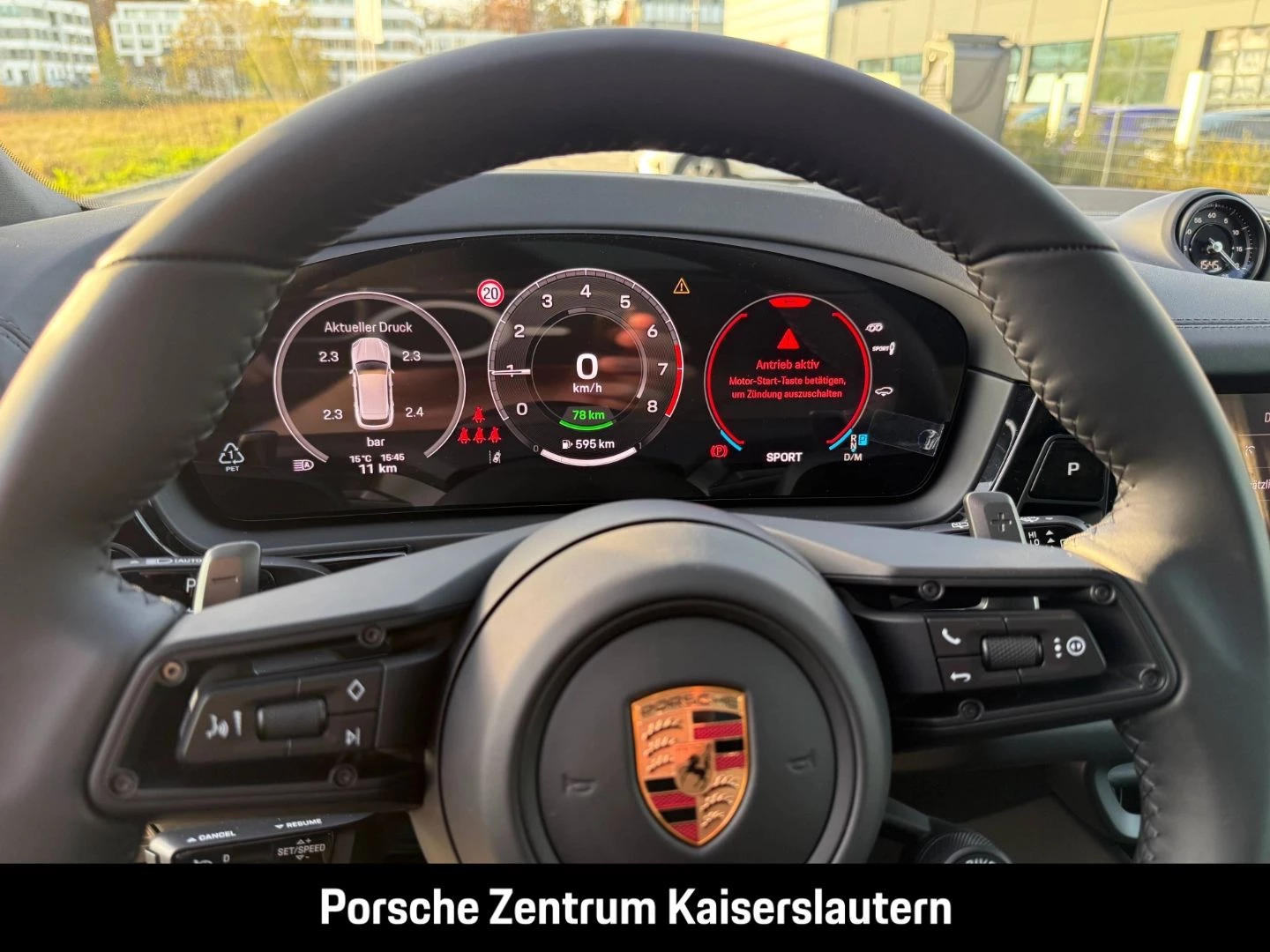 Porsche Cayenne E-Hybrid Black Edition HA-Lenkung 21-Zol black edition