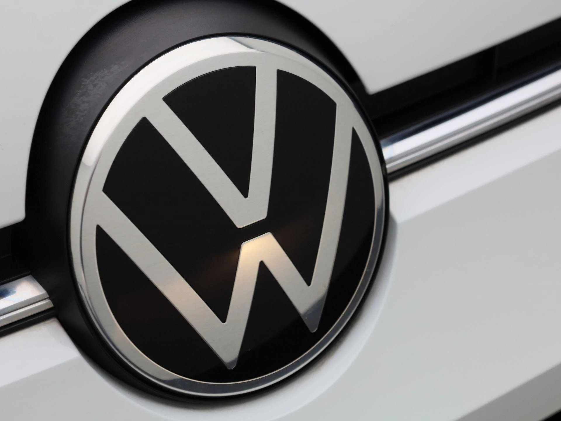 Volkswagen-up!-image-25