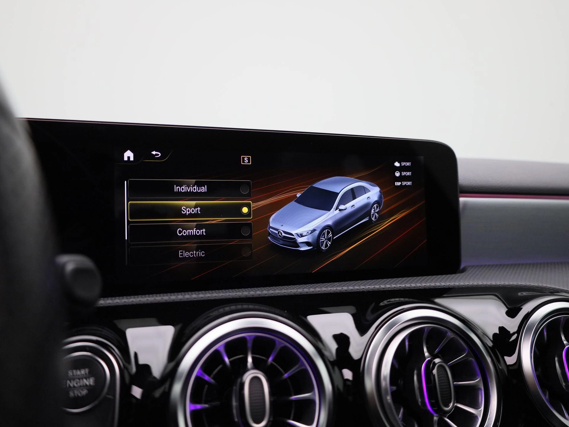 Mercedes-Benz-A-Klasse-image-27