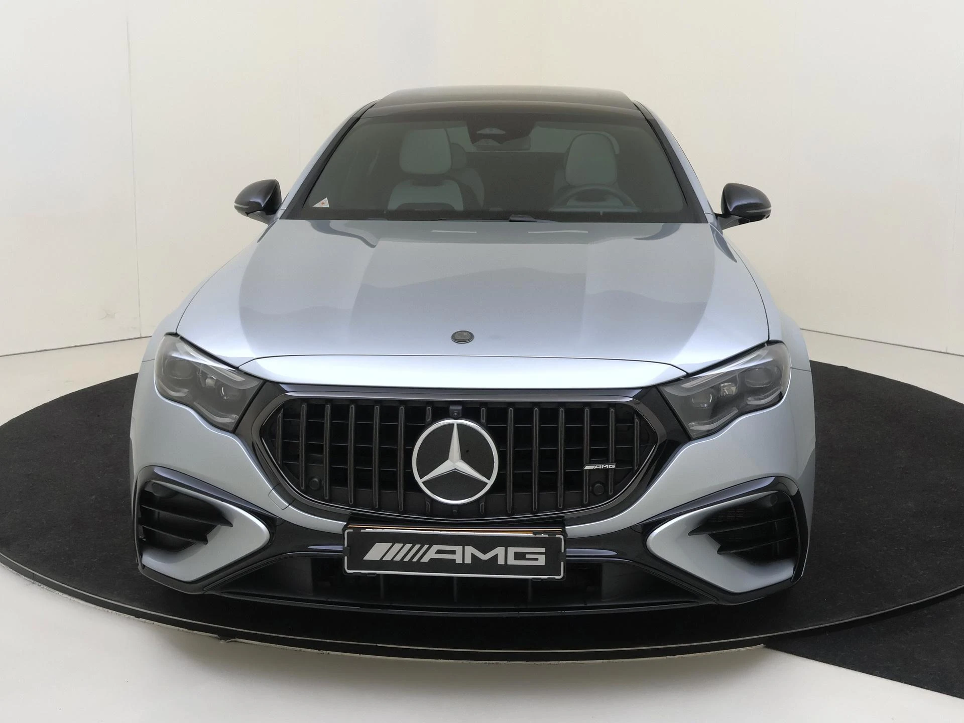 Mercedes-Benz-E-Klasse-image-5