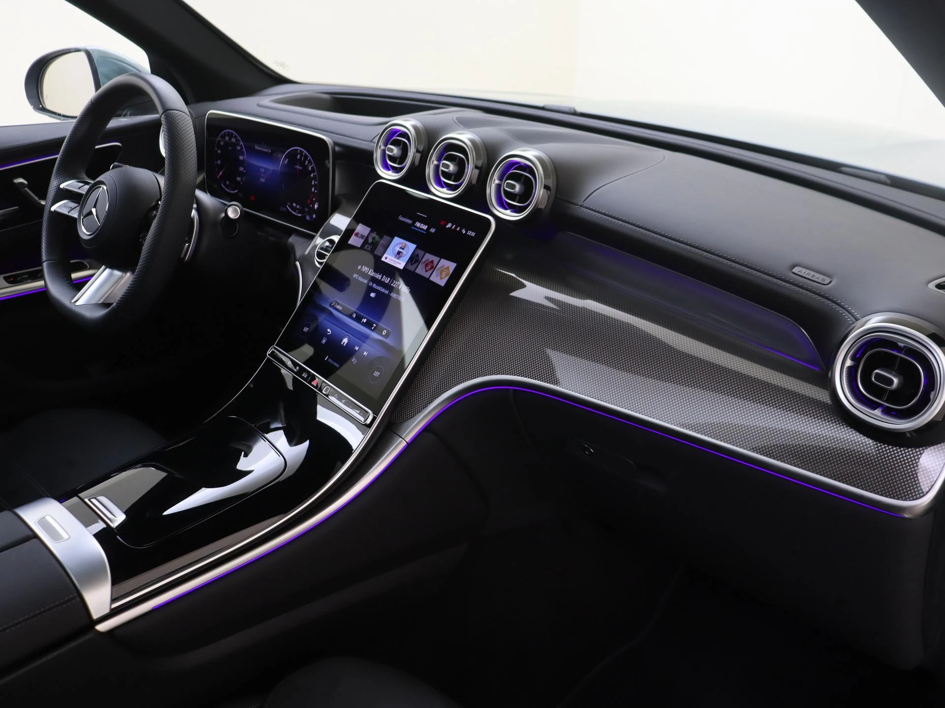 Mercedes-Benz-GLC-image-4