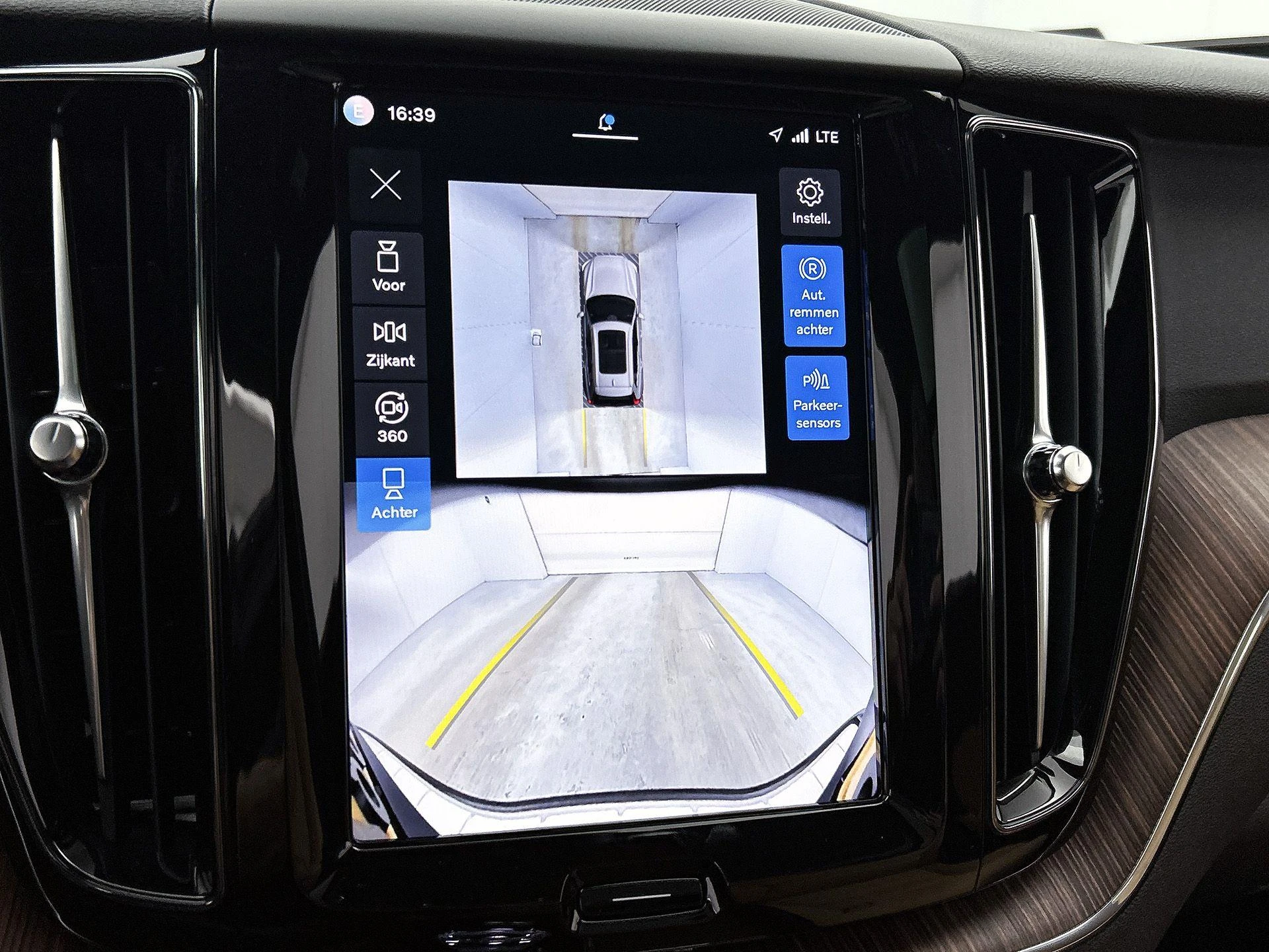 Volvo-XC60-image-17