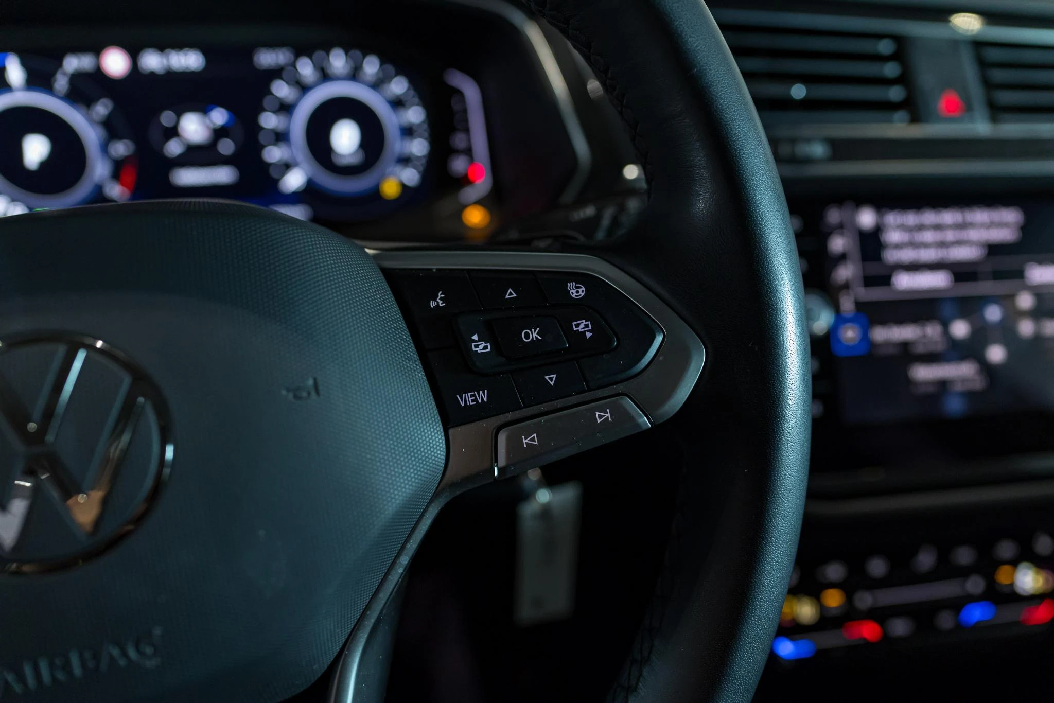 Volkswagen-Tiguan-image-27