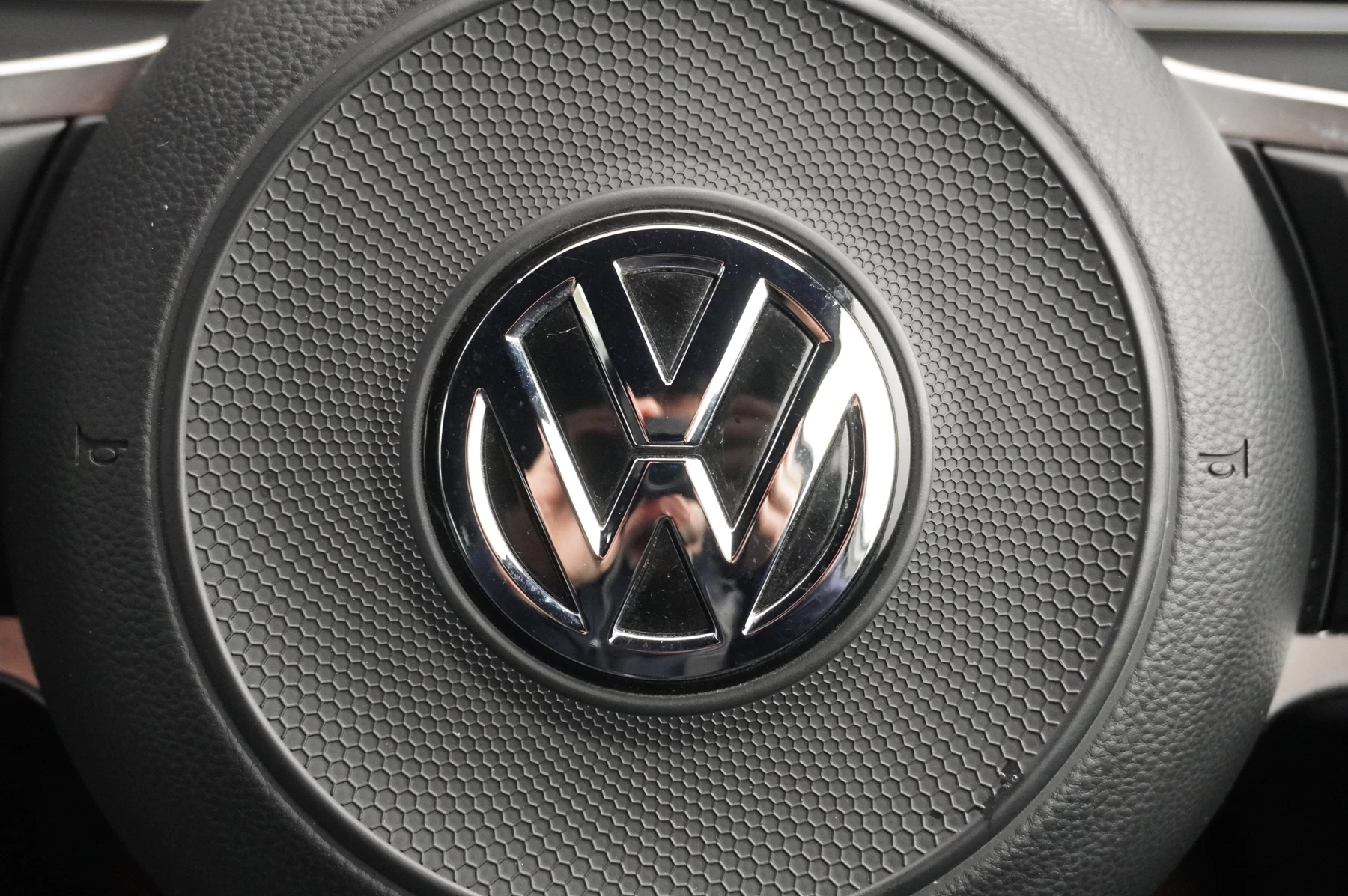 Volkswagen-Golf-image-29