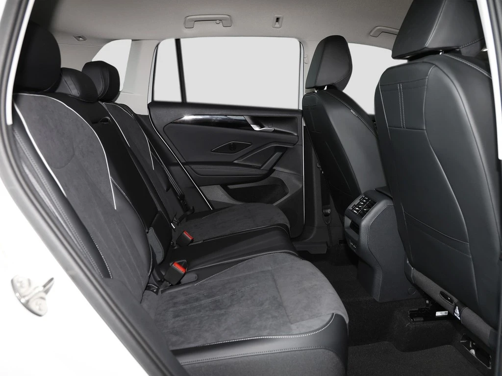 Volkswagen-Tiguan-image-5